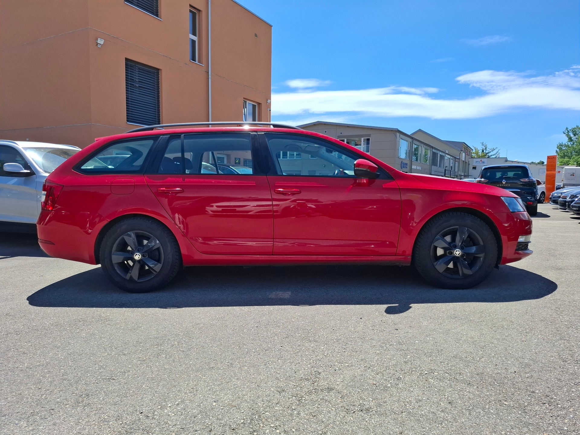SKODA Octavia Combi 2.0 TDI Ambition 4x4-image-5