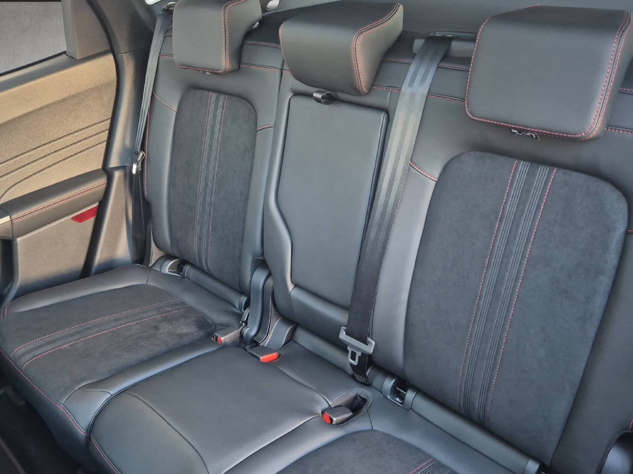 FORD Kuga 2.5 Hybrid ST-Line X 4x4-image-10
