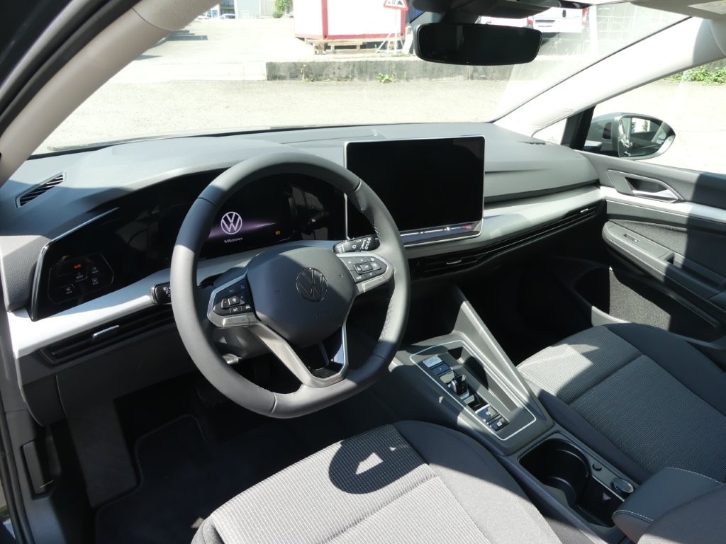 VW Golf 1.5 e TSI mHEV Value DSG-image-6