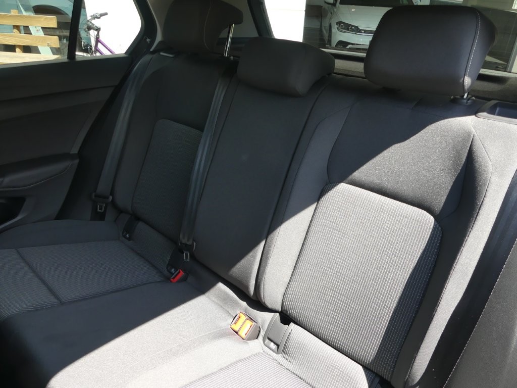 VW Golf 1.5 e TSI mHEV Value DSG-image-11