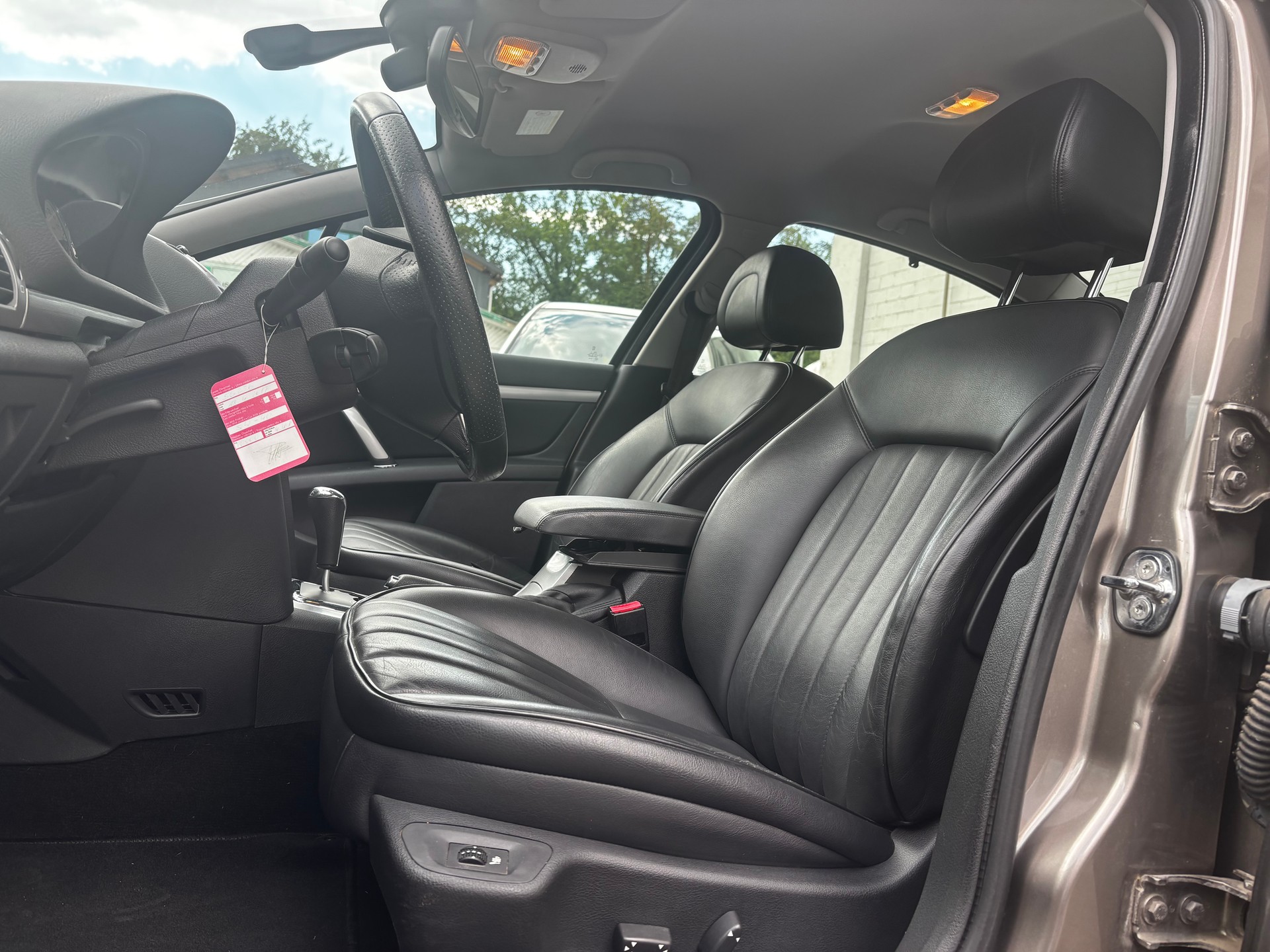 PEUGEOT 407 3.0 Platinium Edition Automatic-image-10