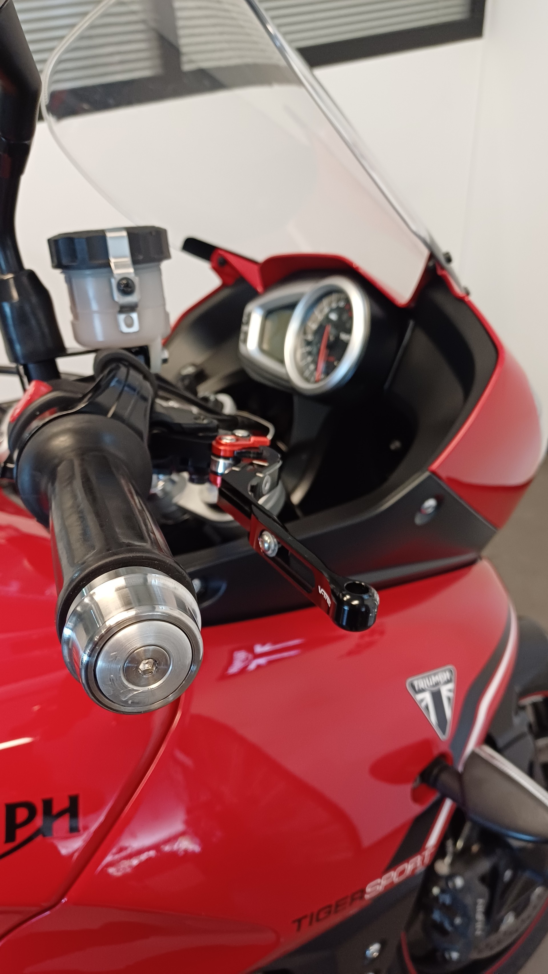 TRIUMPH Tiger Sport 1050 ABS-image-12