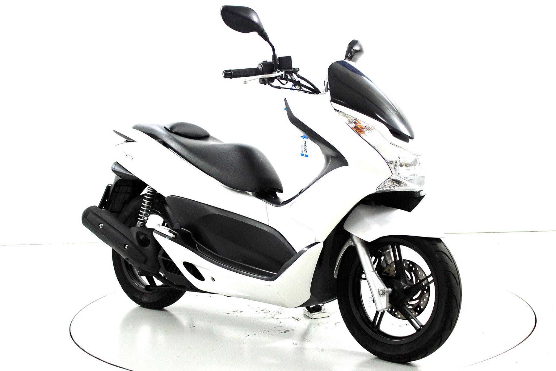 HONDA PCX 125-showroom-element-1