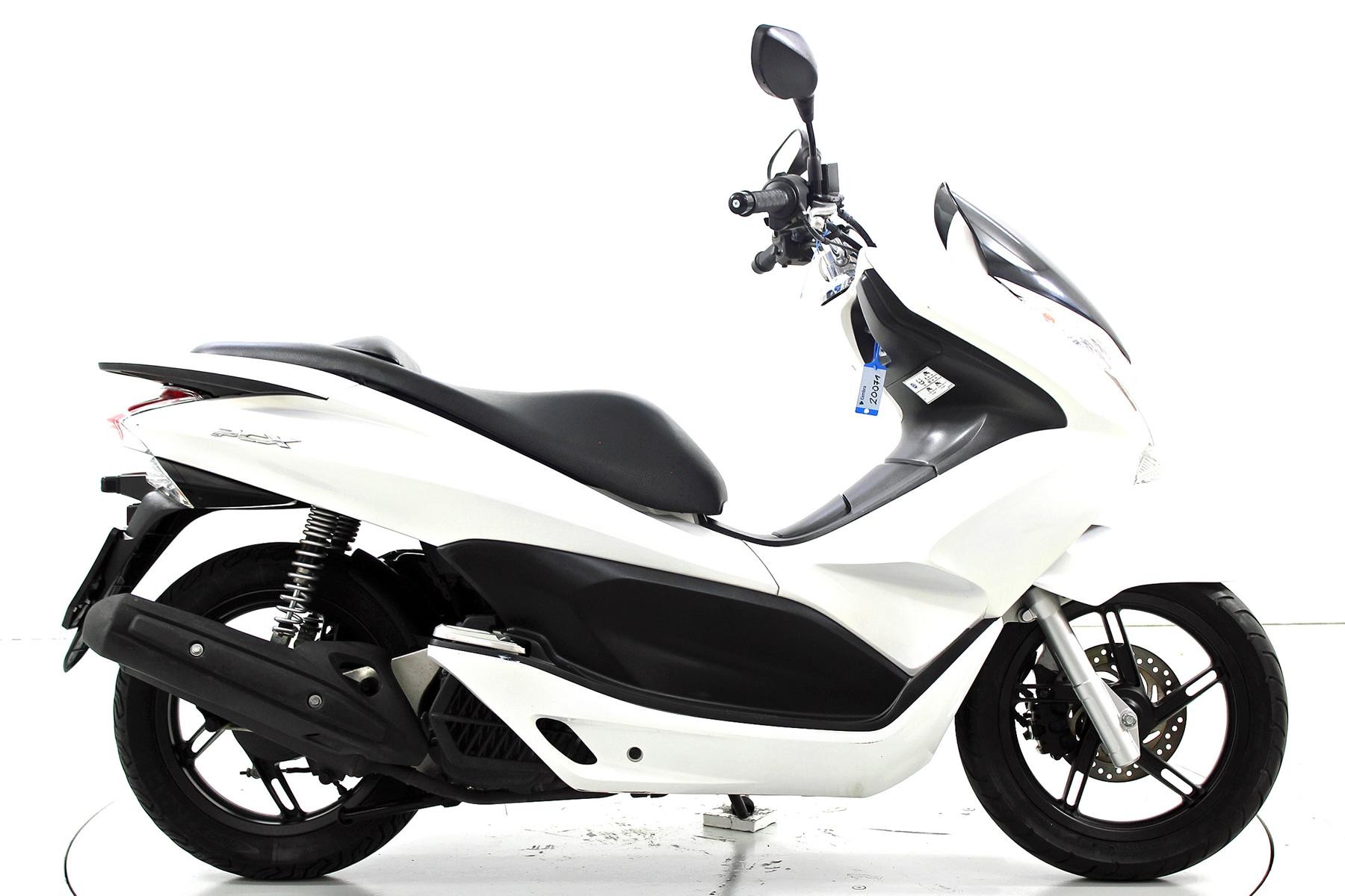 HONDA PCX 125-showroom-element-3