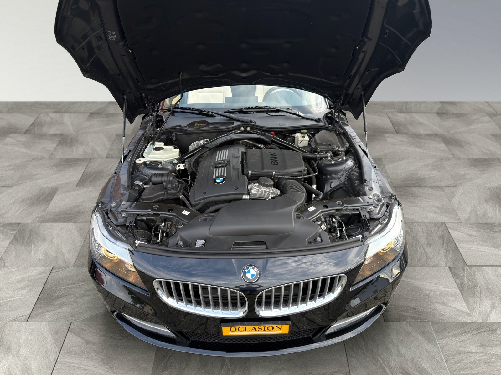 BMW Z4 35i sDrive DK Roadster-image-14