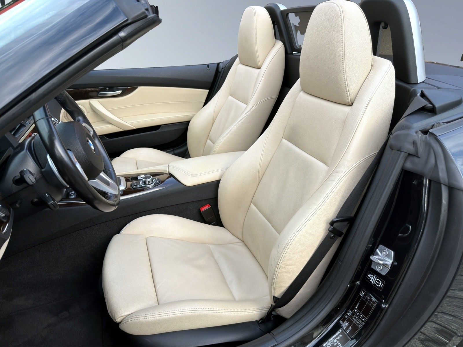 BMW Z4 35i sDrive DK Roadster-image-8