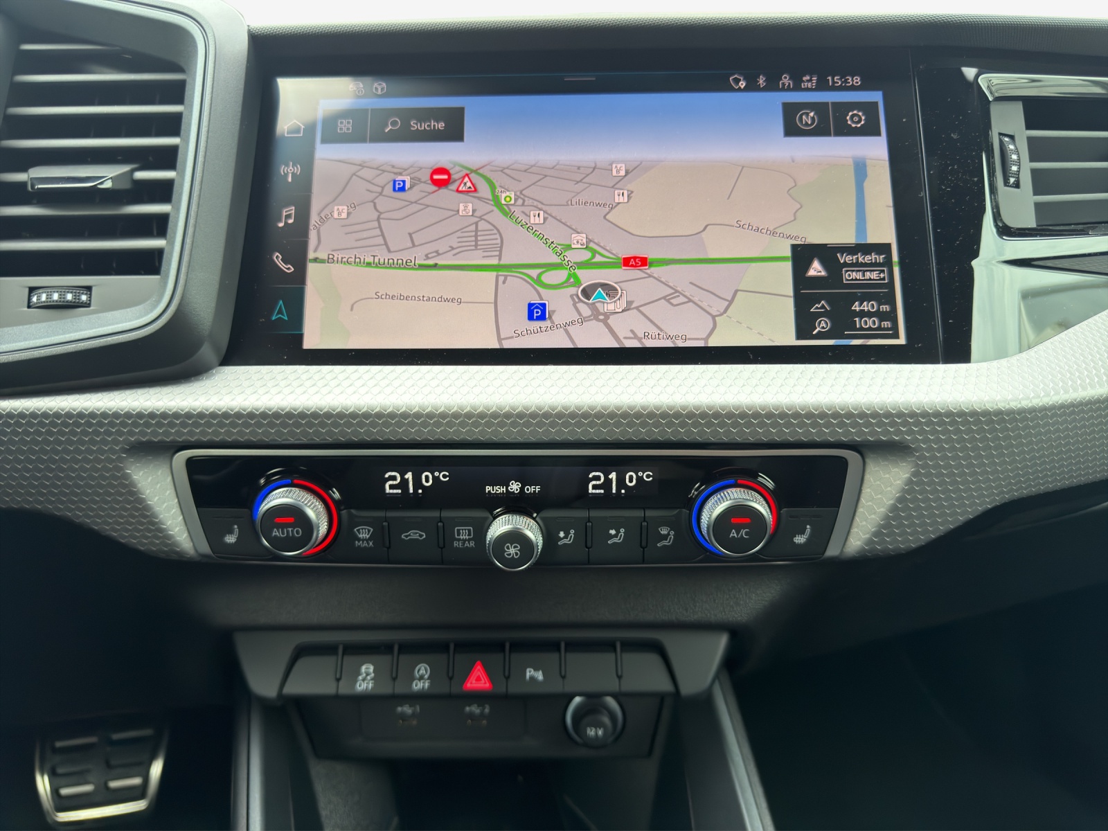 AUDI A1 Sportback 35 TFSI S Line S-tronic-image-10
