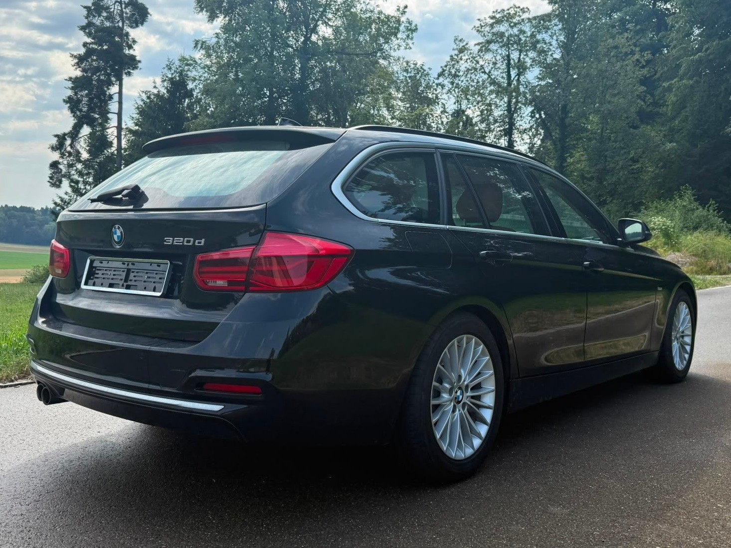 BMW 320d Efficient Dynamics Edition Touring Steptronic-image-5