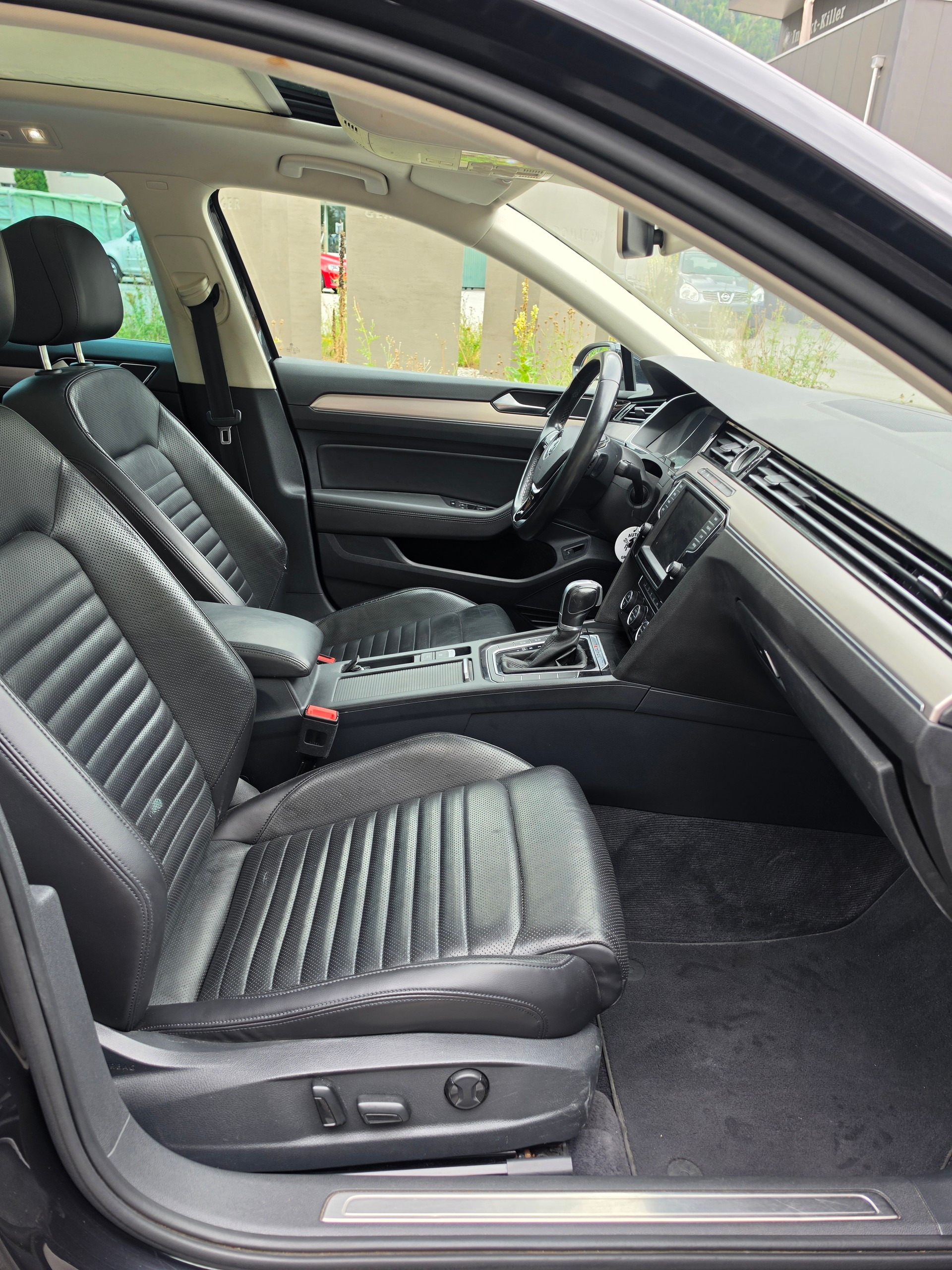 VW Passat Variant 2.0 TDI BMT High. DSG 4Motion-image-12