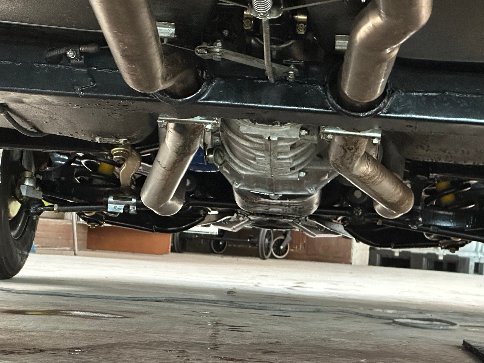 CHEVROLET C2-image-7