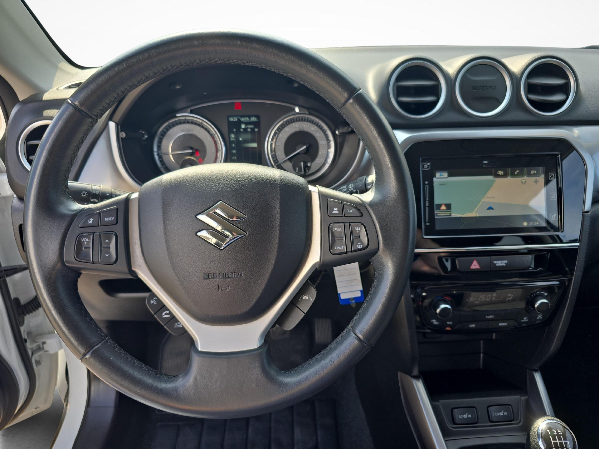SUZUKI Vitara 1.4 T Compact+ Hybrid 4x4-image-12