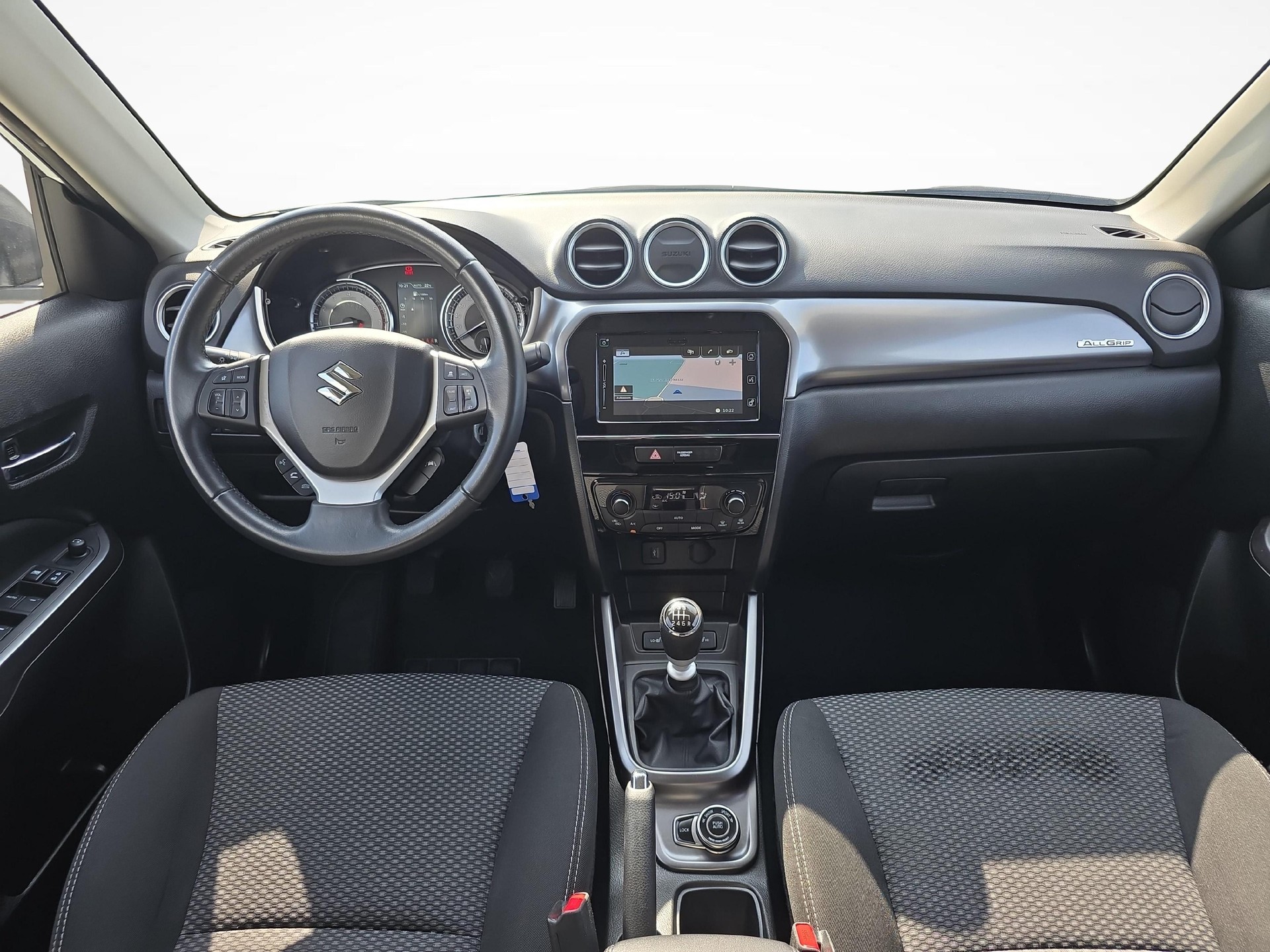 SUZUKI Vitara 1.4 T Compact+ Hybrid 4x4-image-8