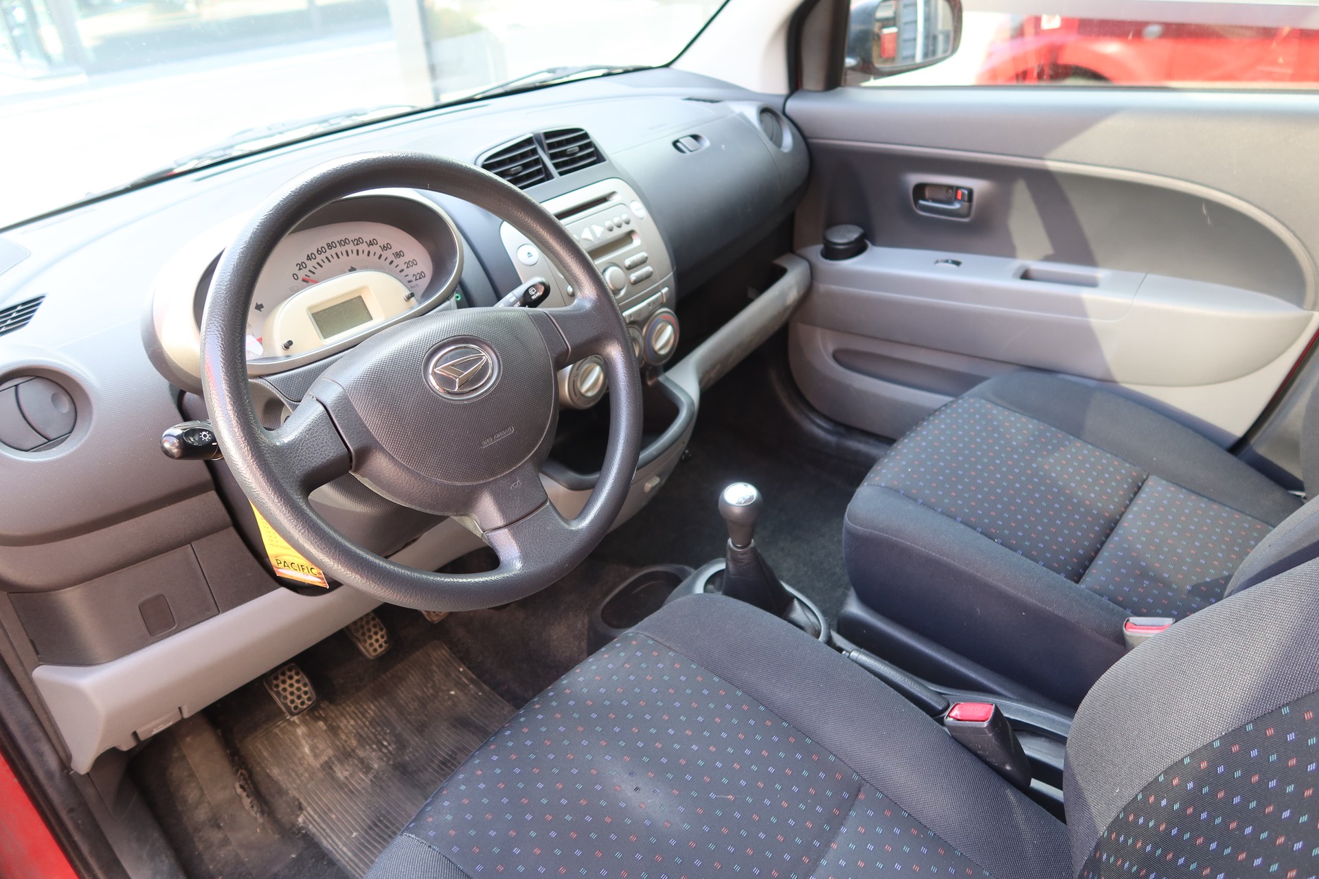 DAIHATSU Sirion 1.3 eco-4WD-image-8