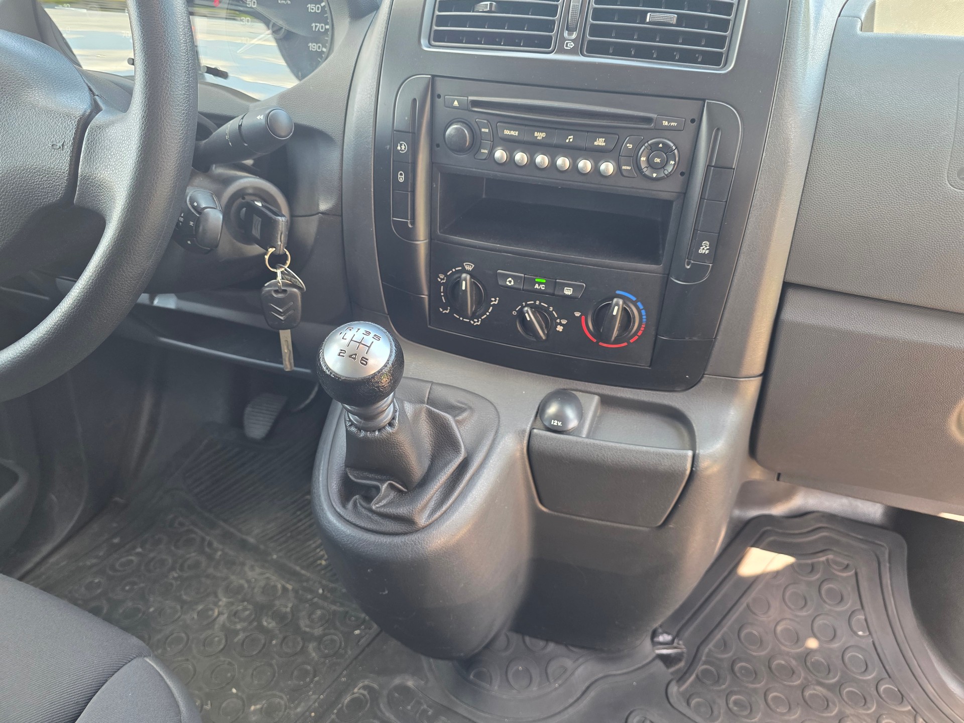 CITROEN Jumpy 2.0 HDi L2H1 Exclusive-image-12
