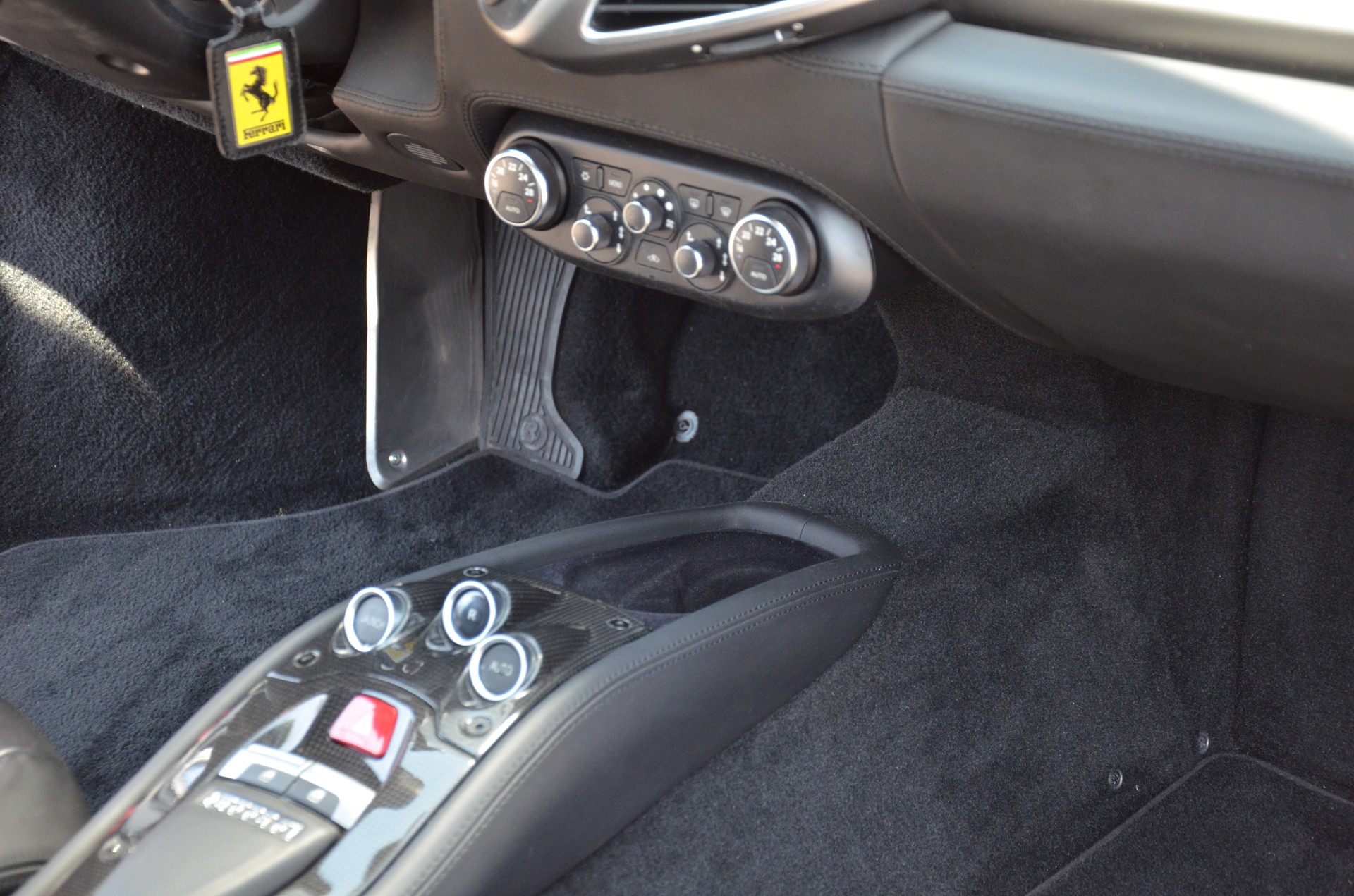 FERRARI 458-image-10