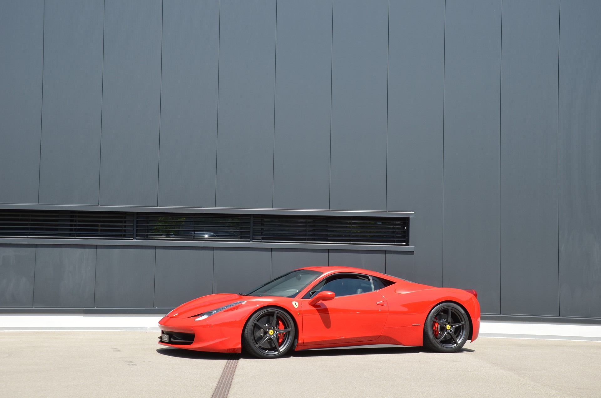 FERRARI 458-showroom-element-1