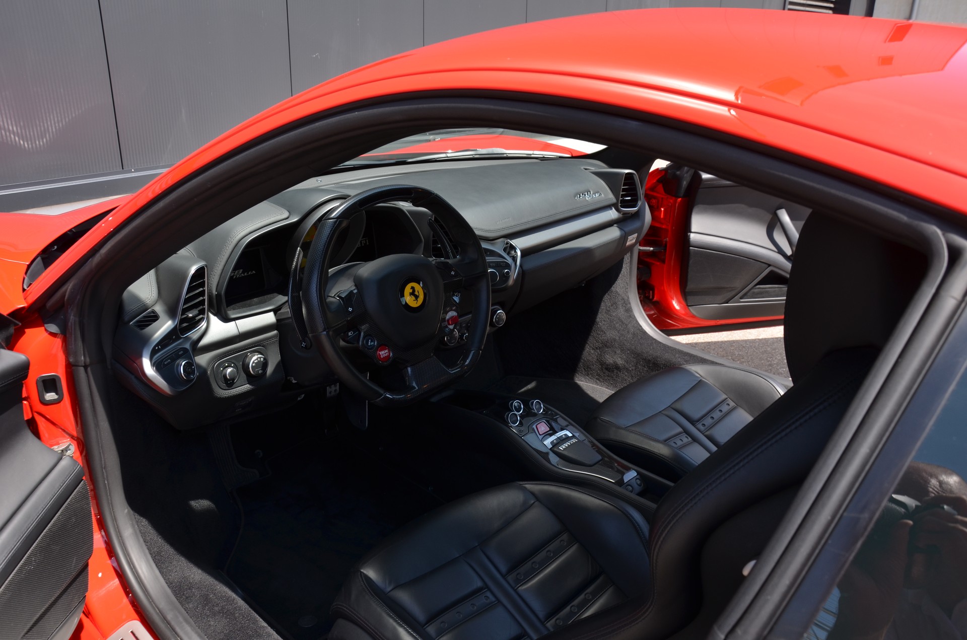 FERRARI 458-image-12
