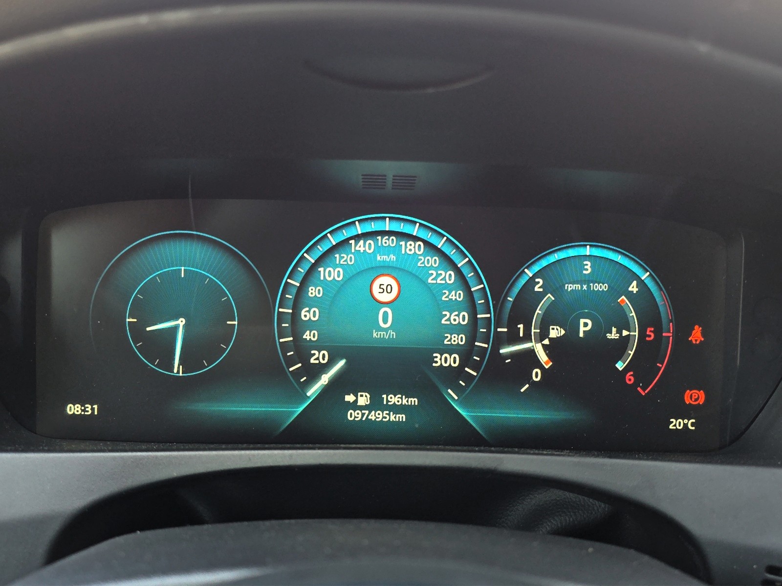 JAGUAR F-Pace 3.0 TD First Edition R-Sport AWD Automatik mit AHK-image-16