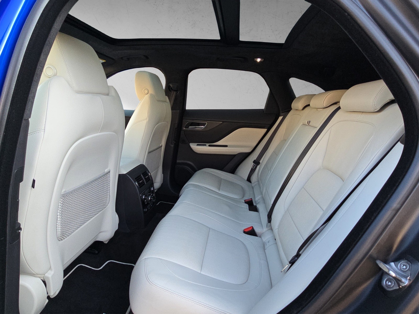 JAGUAR F-Pace 3.0 TD First Edition R-Sport AWD Automatik mit AHK-image-13