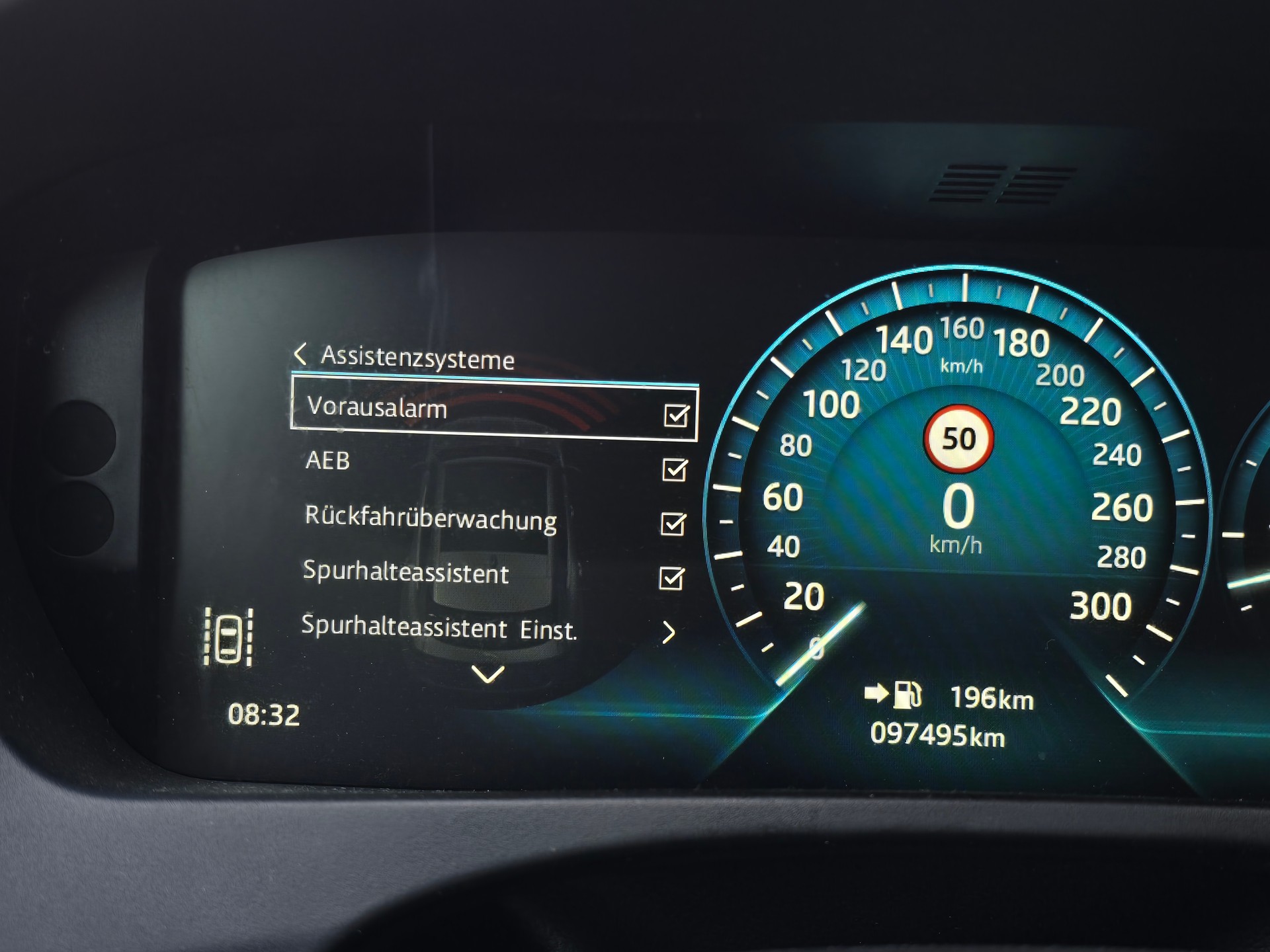 JAGUAR F-Pace 3.0 TD First Edition R-Sport AWD Automatik mit AHK-image-17