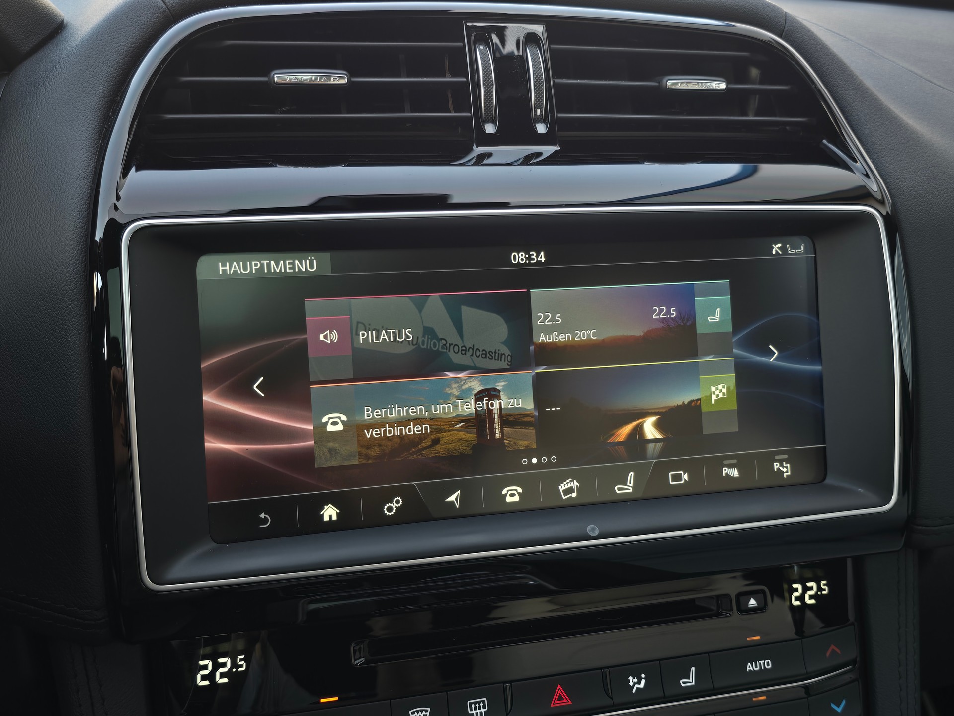 JAGUAR F-Pace 3.0 TD First Edition R-Sport AWD Automatik mit AHK-image-19