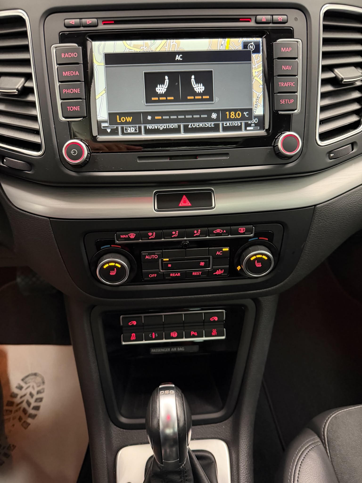 VW Sharan 2.0 TSI Highline DSG-image-18