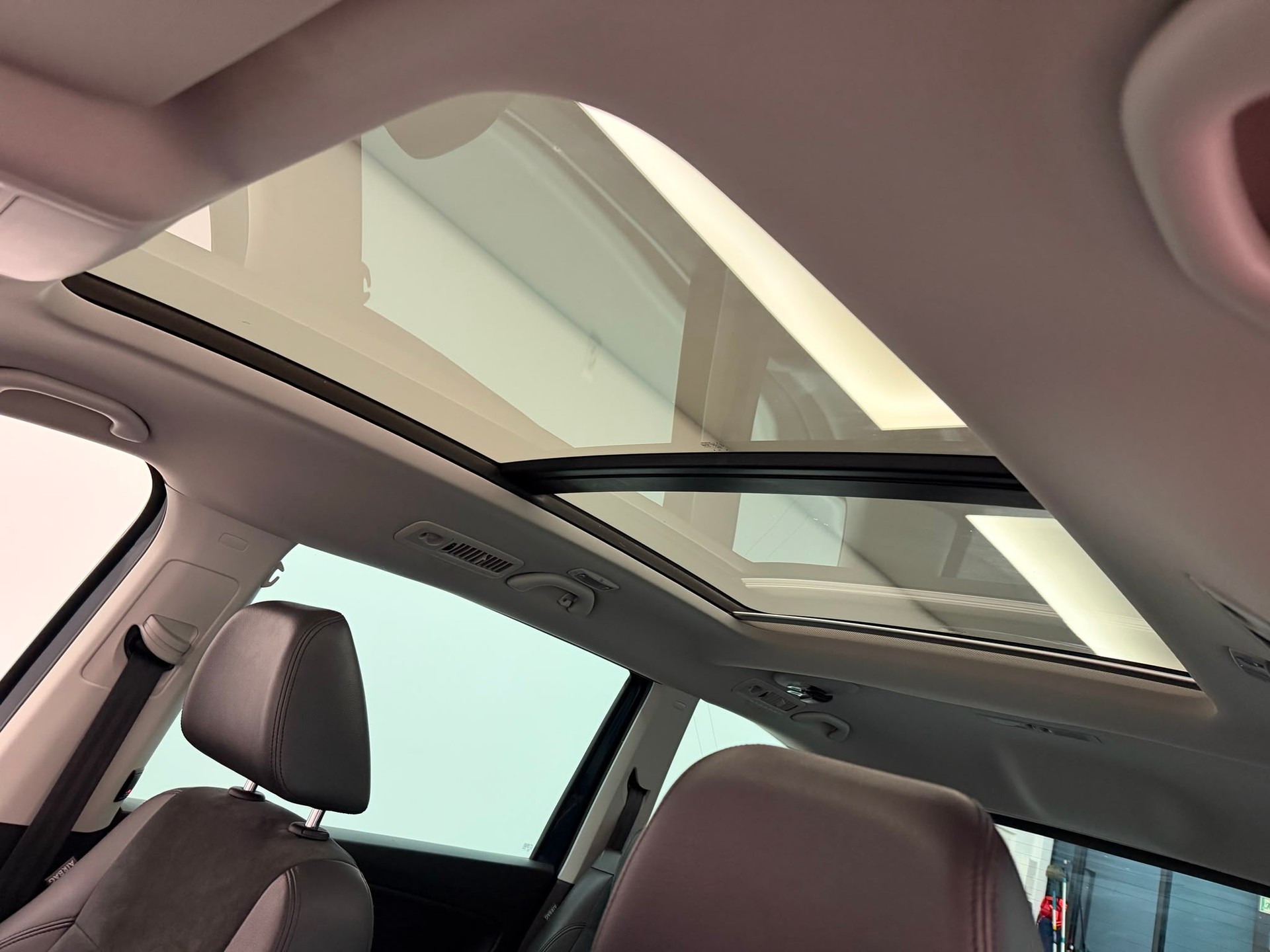 VW Sharan 2.0 TSI Highline DSG-image-15
