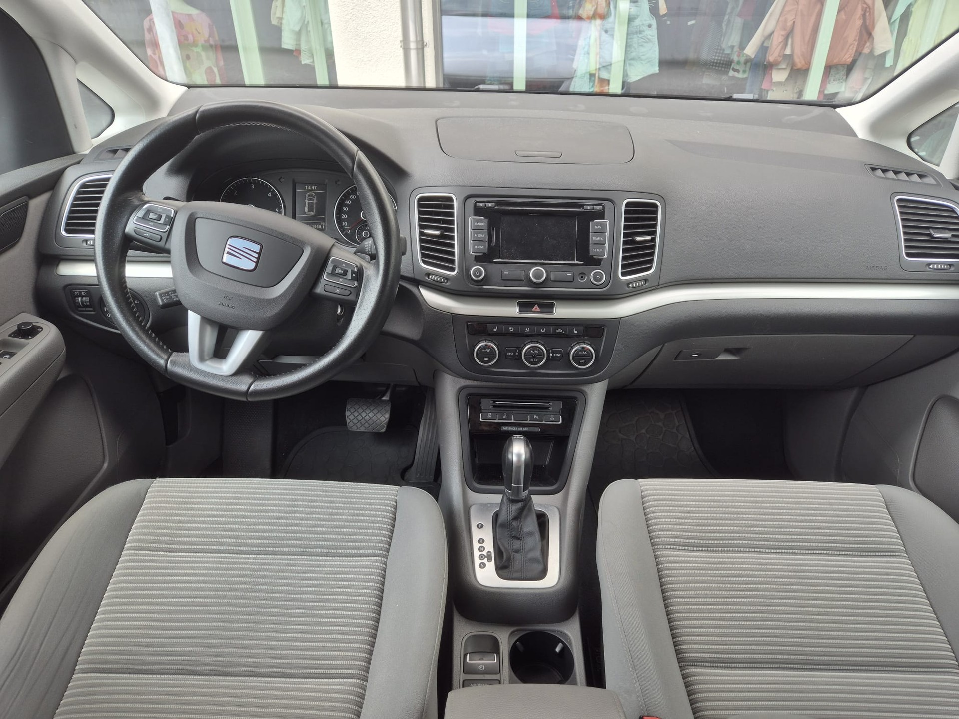 SEAT 2.0 TDI 140 Style Viva DSG S/S-image-3