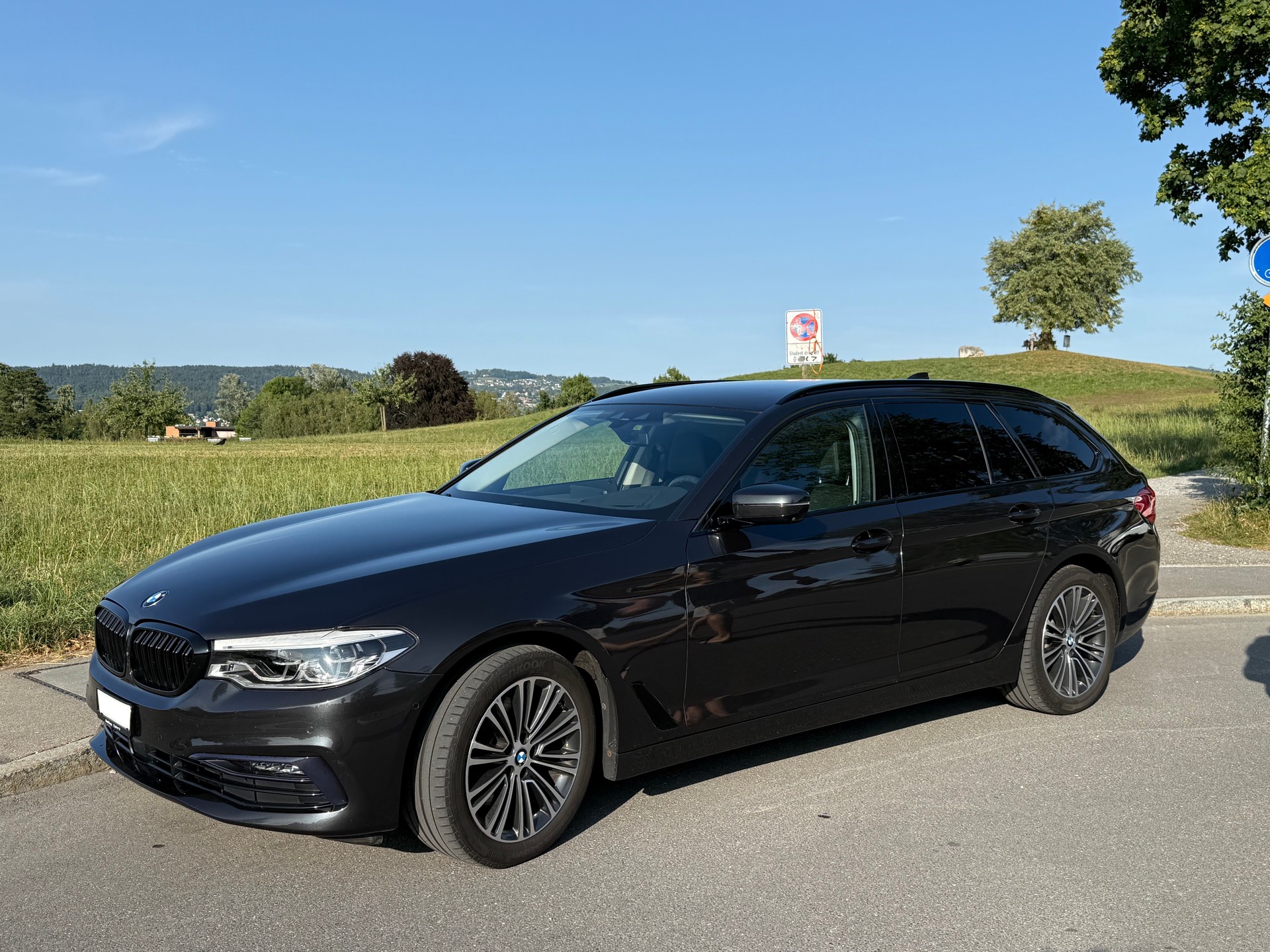BMW 520d xDrive paddles-image-0