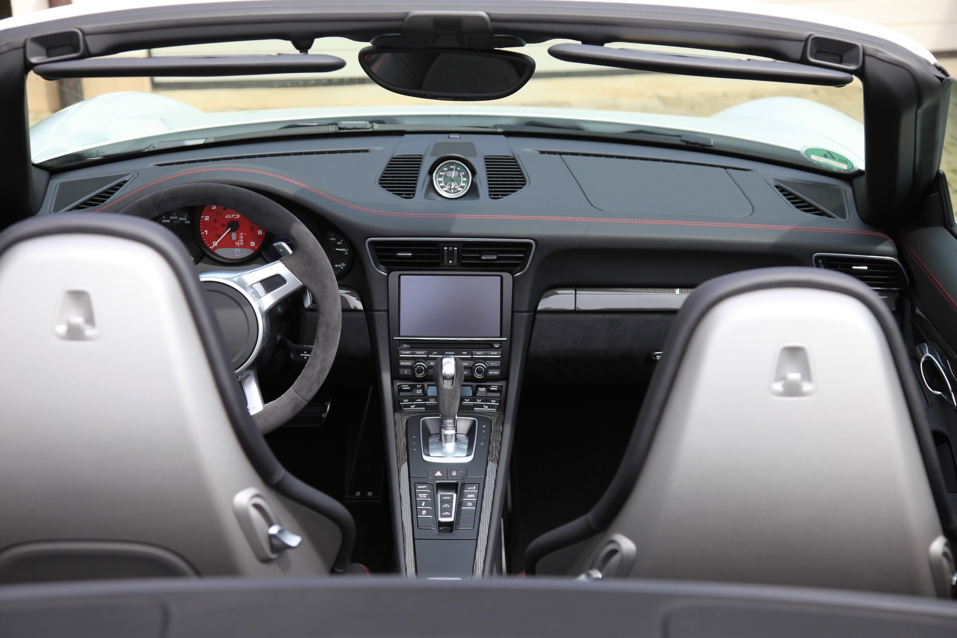 PORSCHE 3.8 Carrera GTS PDK-image-6