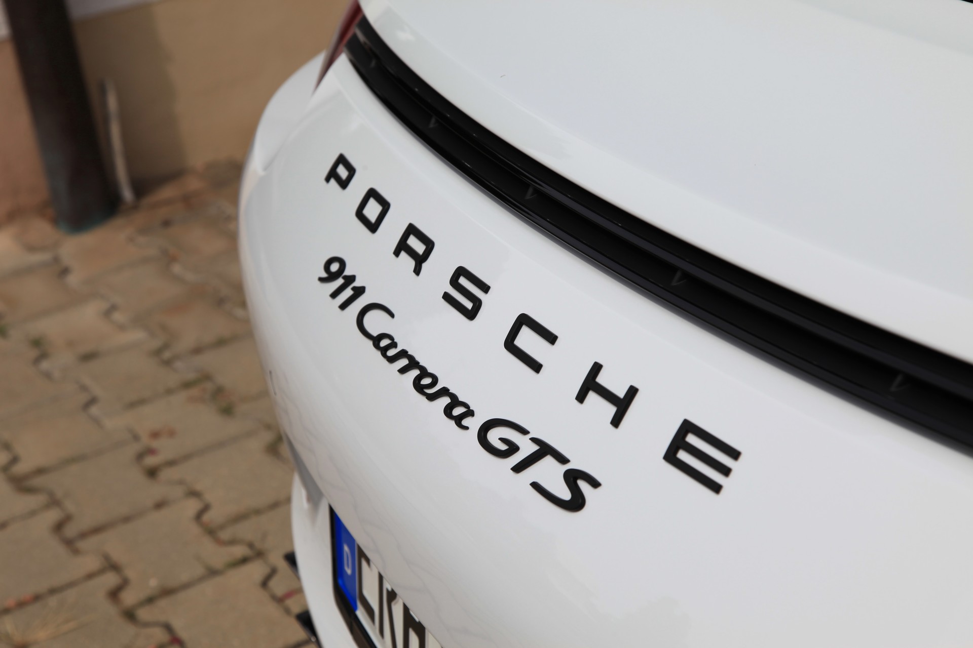 PORSCHE 3.8 Carrera GTS PDK-image-3