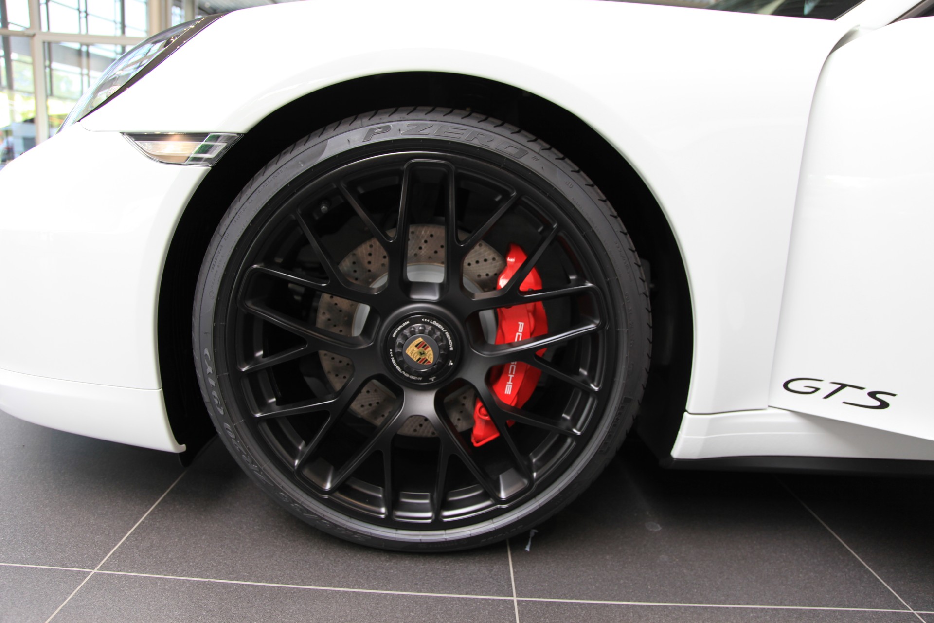 PORSCHE 3.8 Carrera GTS PDK-image-2
