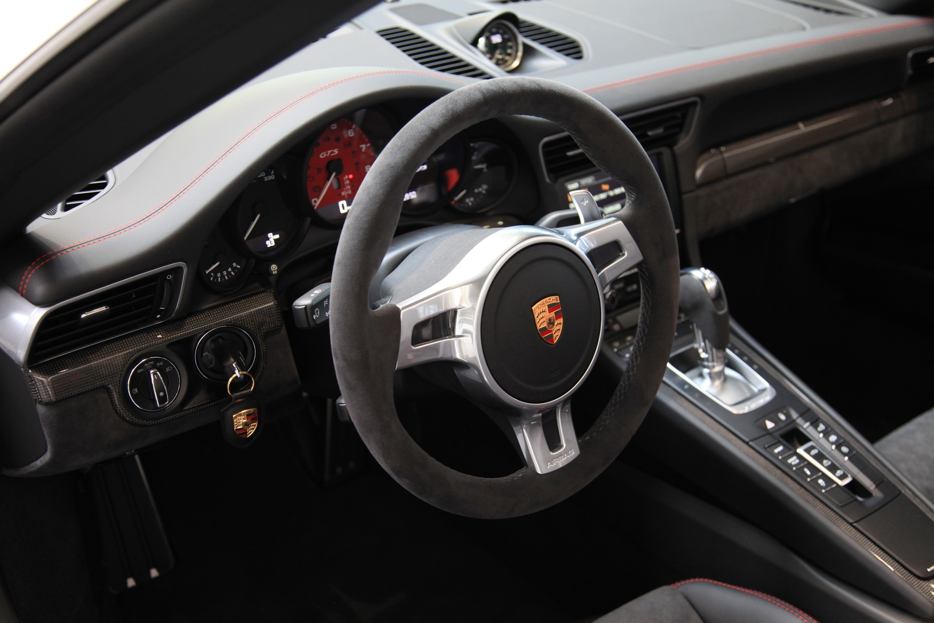 PORSCHE 3.8 Carrera GTS PDK-image-7