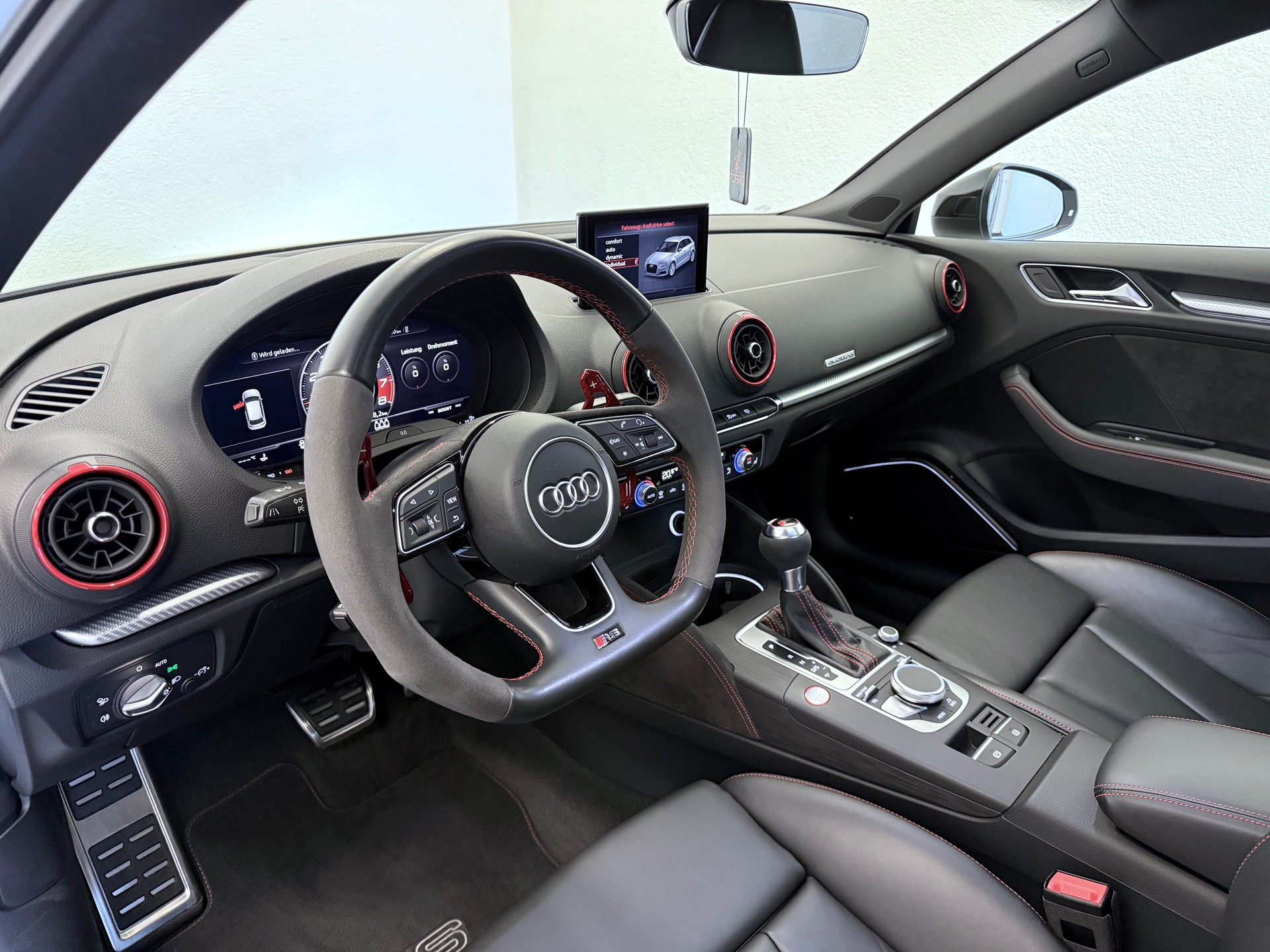 AUDI RS3 Sportback 2.5 TSI quattro S-tronic-image-14