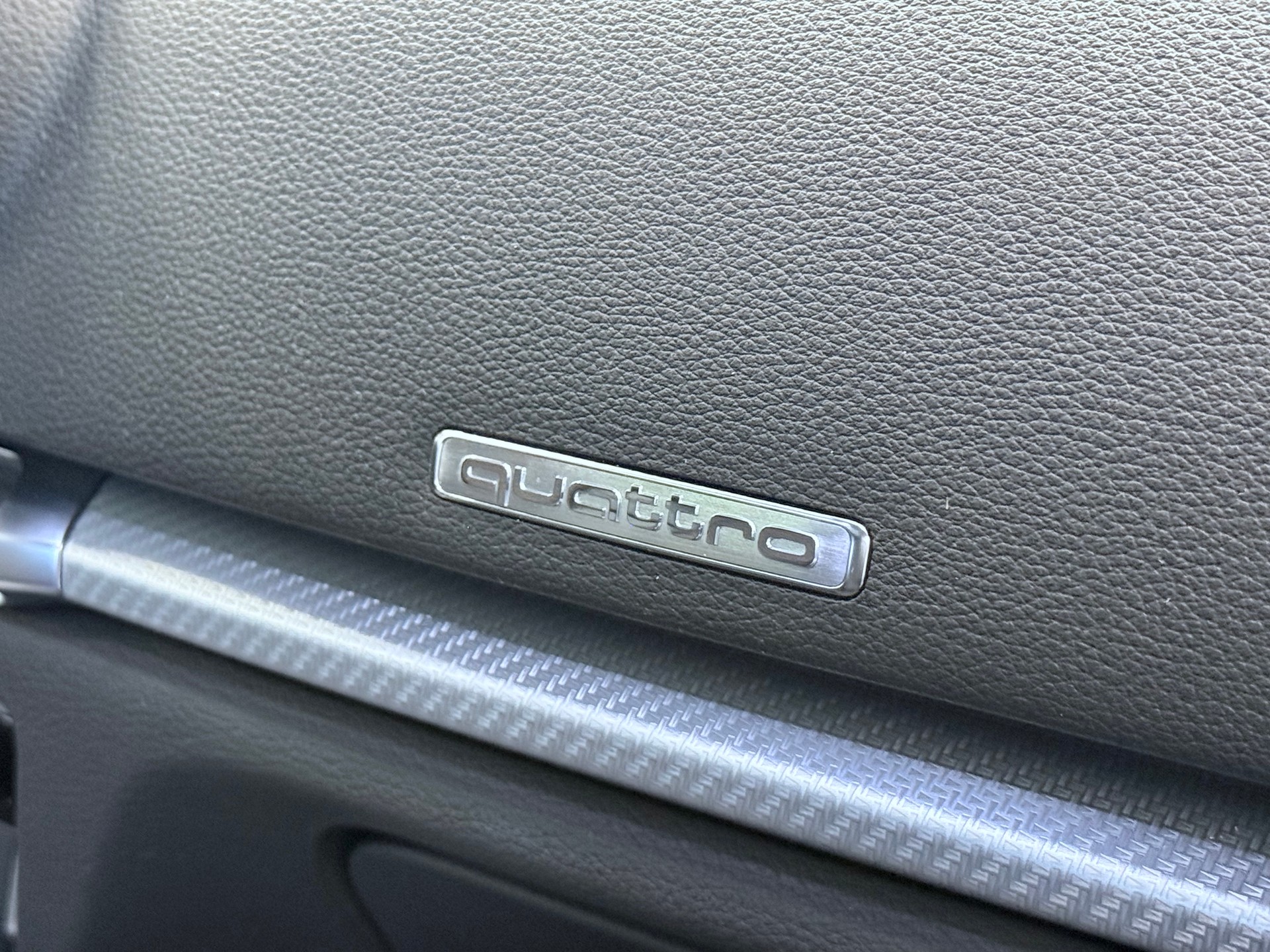 AUDI RS3 Sportback 2.5 TSI quattro S-tronic-image-32
