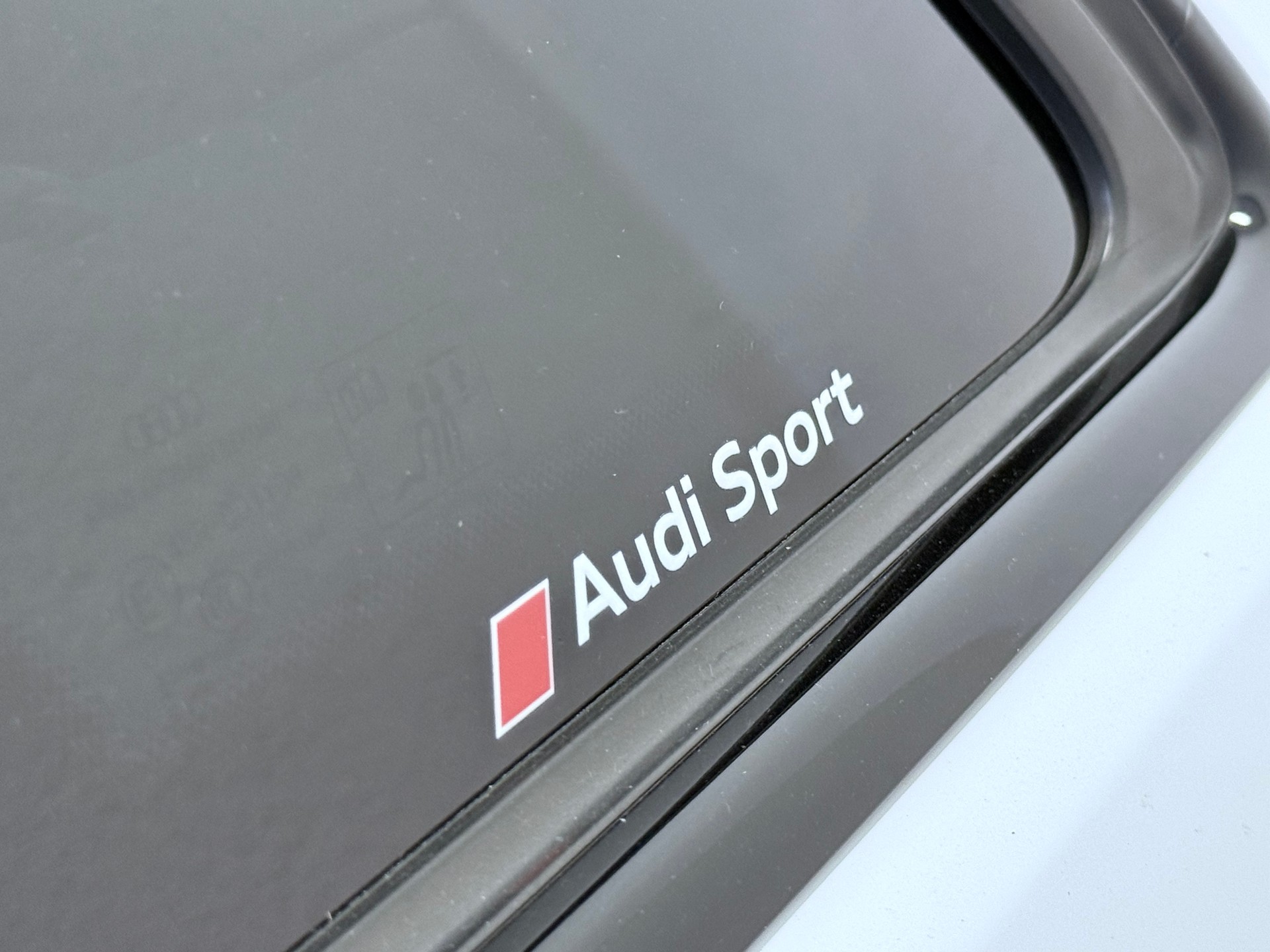 AUDI RS3 Sportback 2.5 TSI quattro S-tronic-image-29