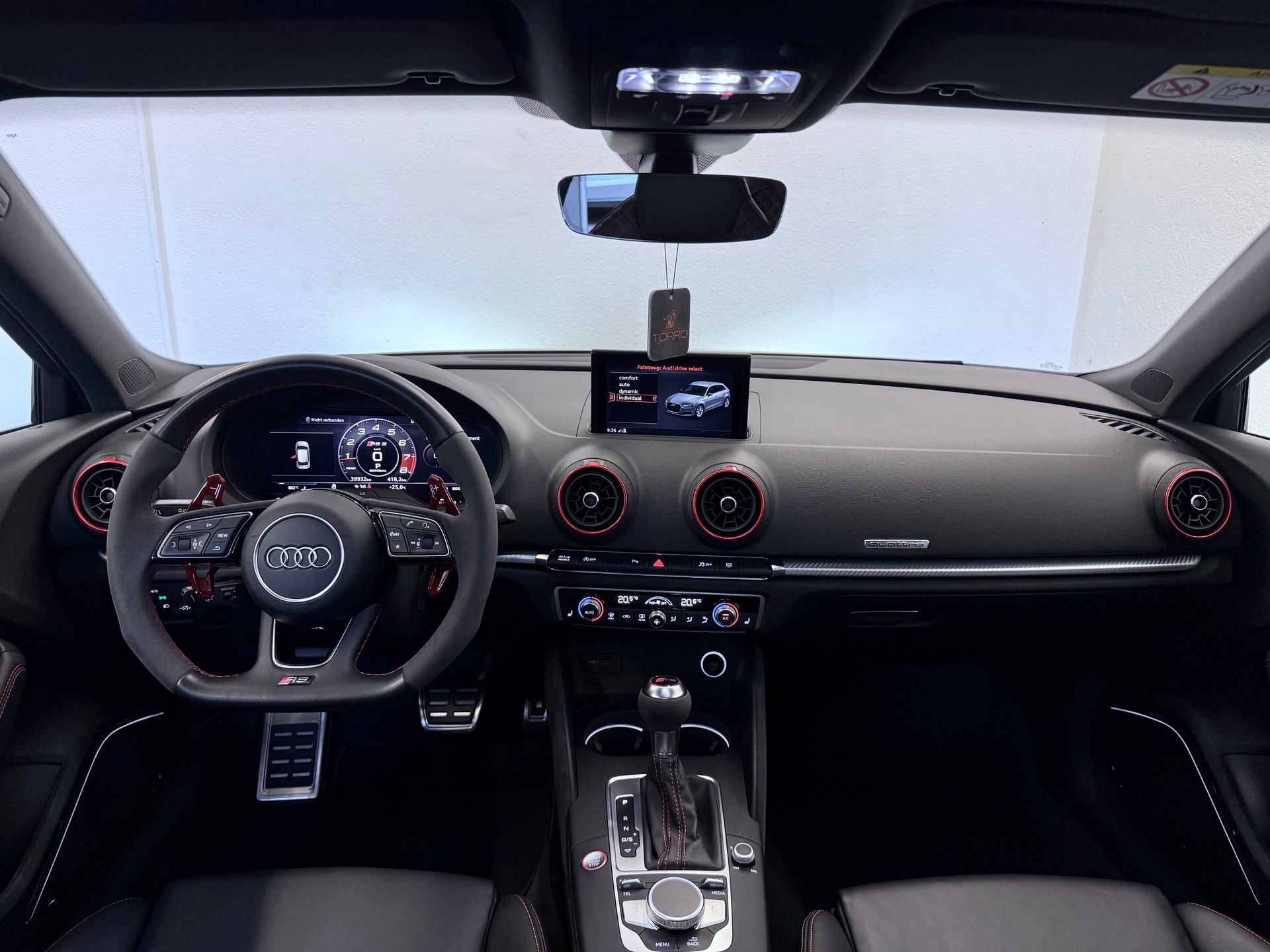 AUDI RS3 Sportback 2.5 TSI quattro S-tronic-image-21