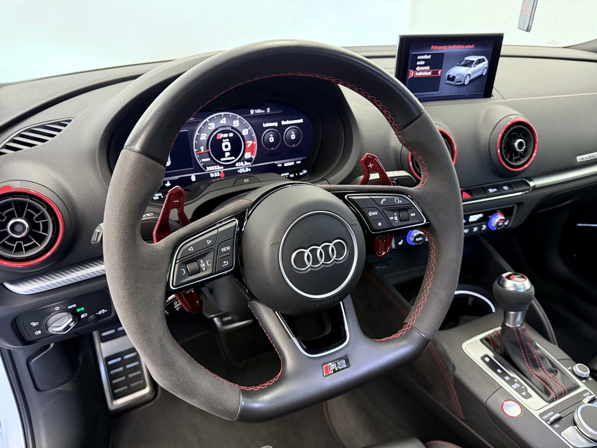 AUDI RS3 Sportback 2.5 TSI quattro S-tronic-image-15