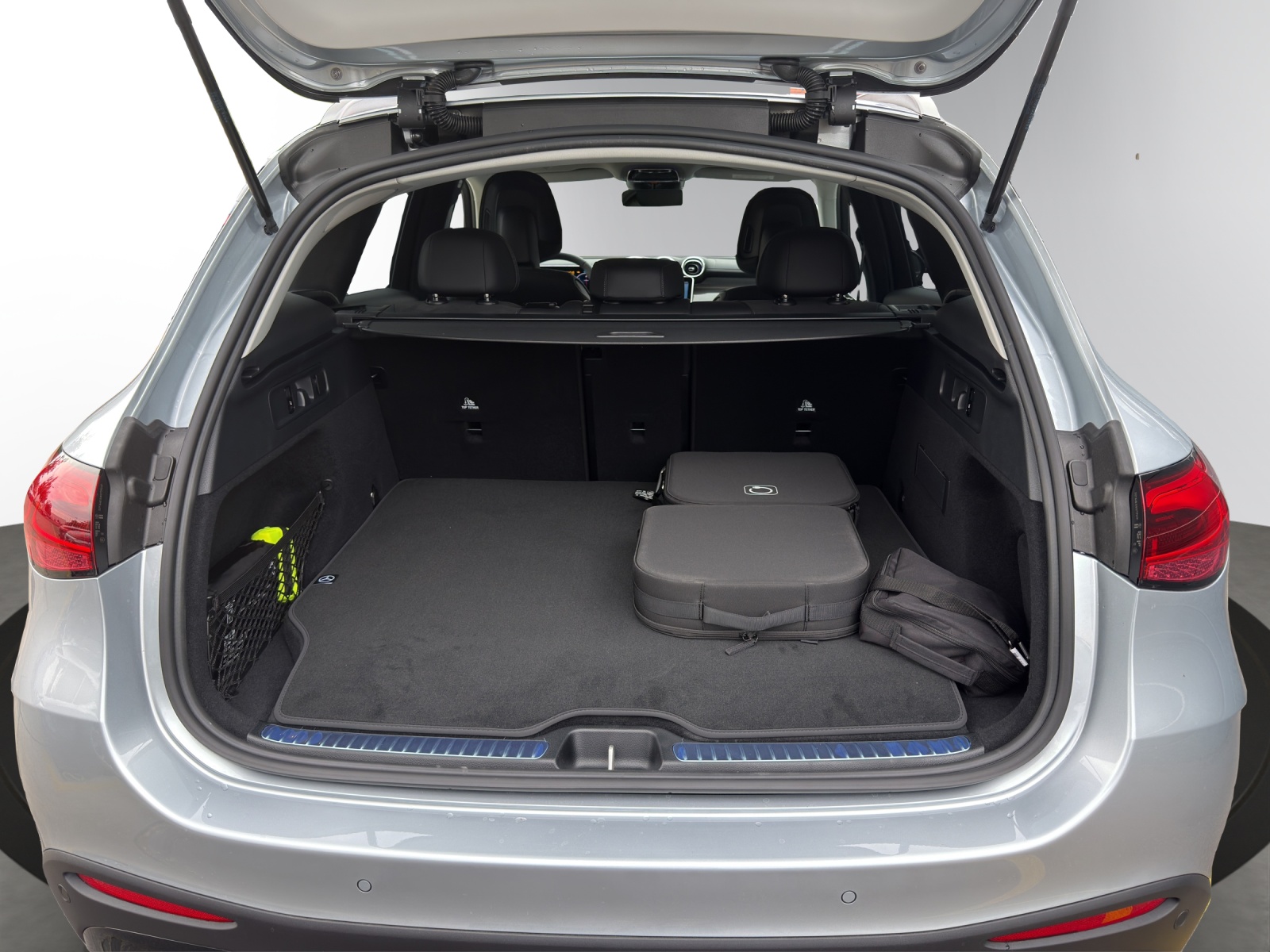MERCEDES-BENZ GLC 400 e 4Matic EQ Star 9G-Tronic-image-5