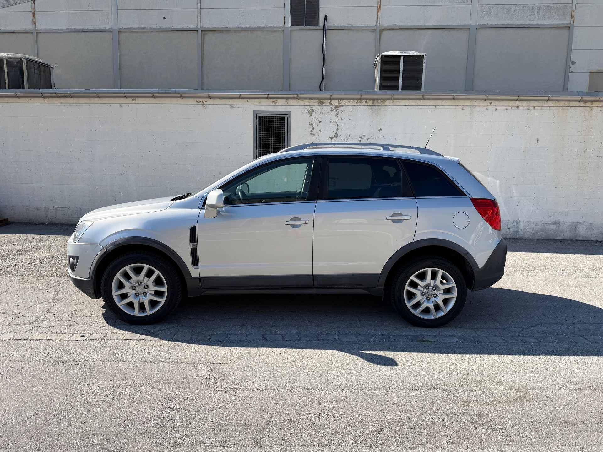 OPEL Antara 2.2 CDTi Enjoy 4WD-image-4