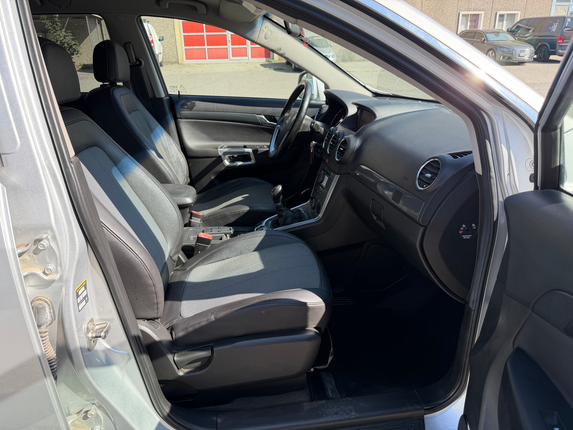 OPEL Antara 2.2 CDTi Enjoy 4WD-image-6