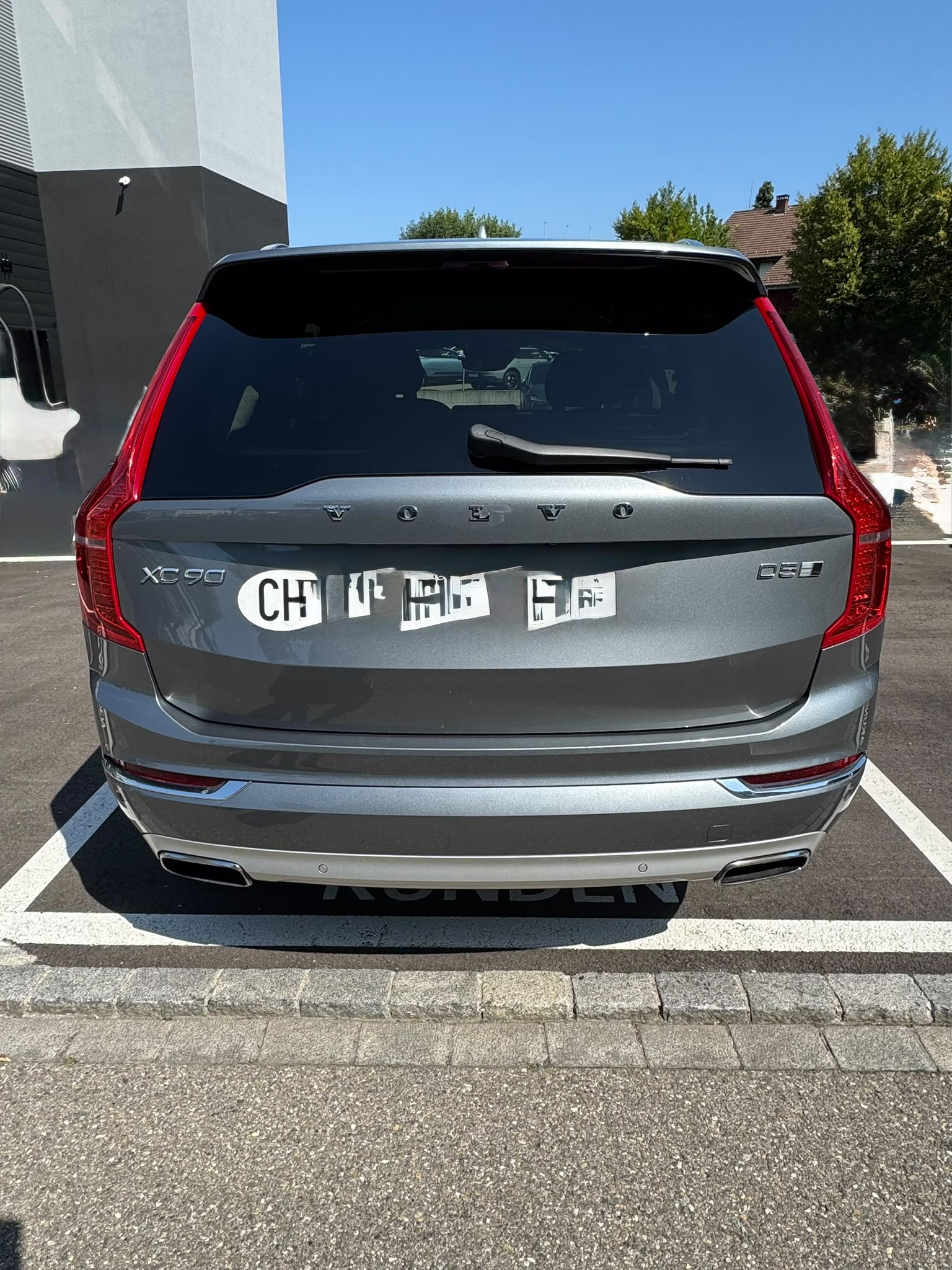 VOLVO XC90 Inscription D5 AWD-image-2