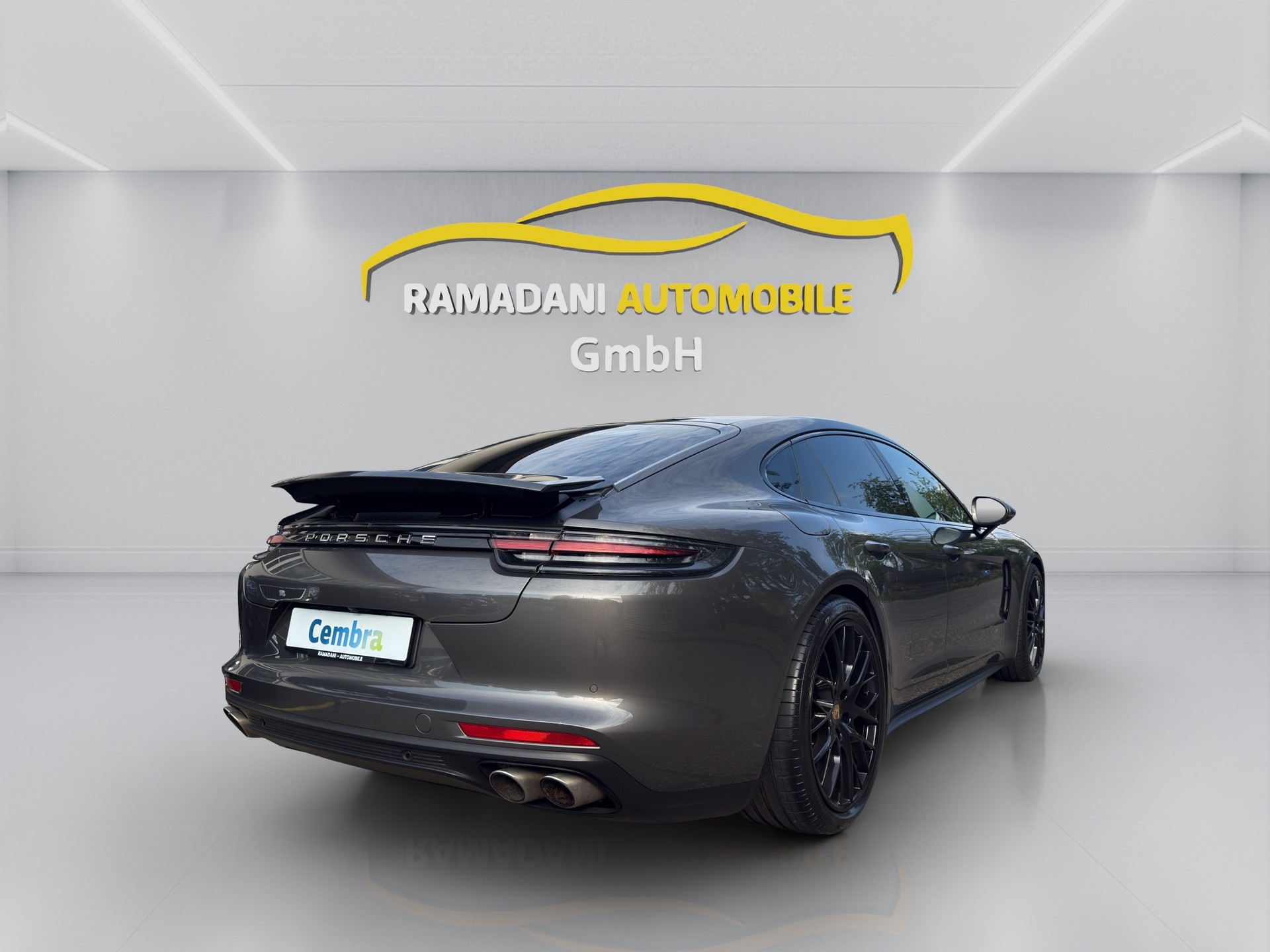 PORSCHE Panamera 4S PDK-image-3