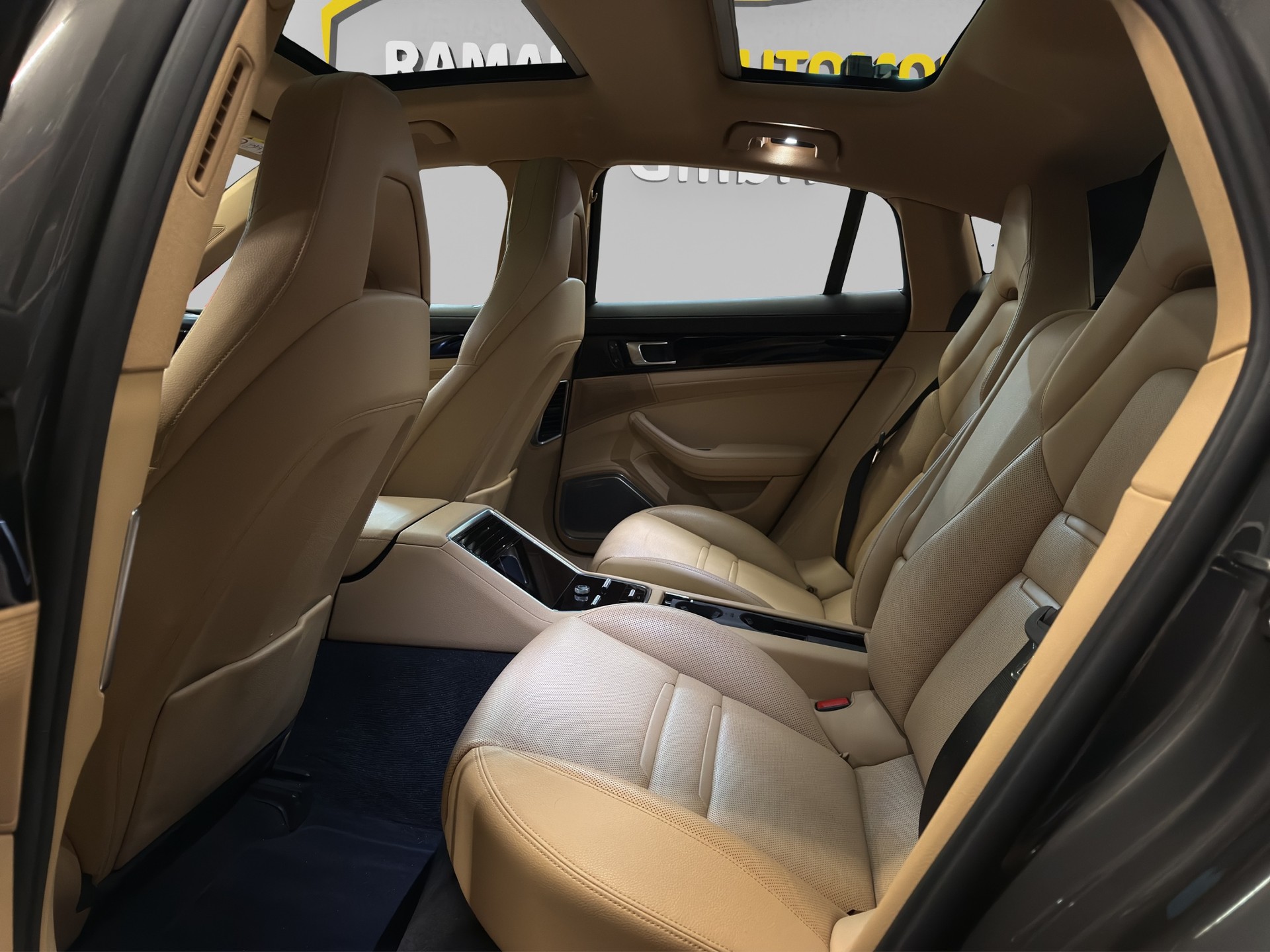 PORSCHE Panamera 4S PDK-image-5