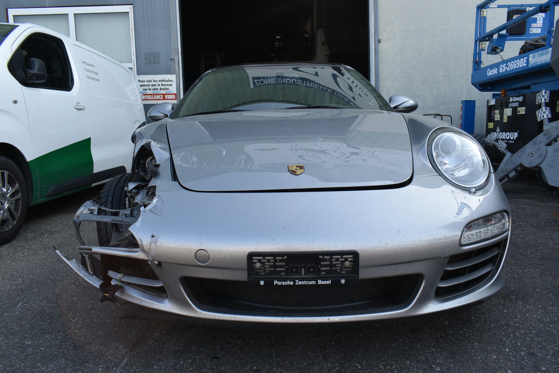 PORSCHE 911 Targa 4-image-5
