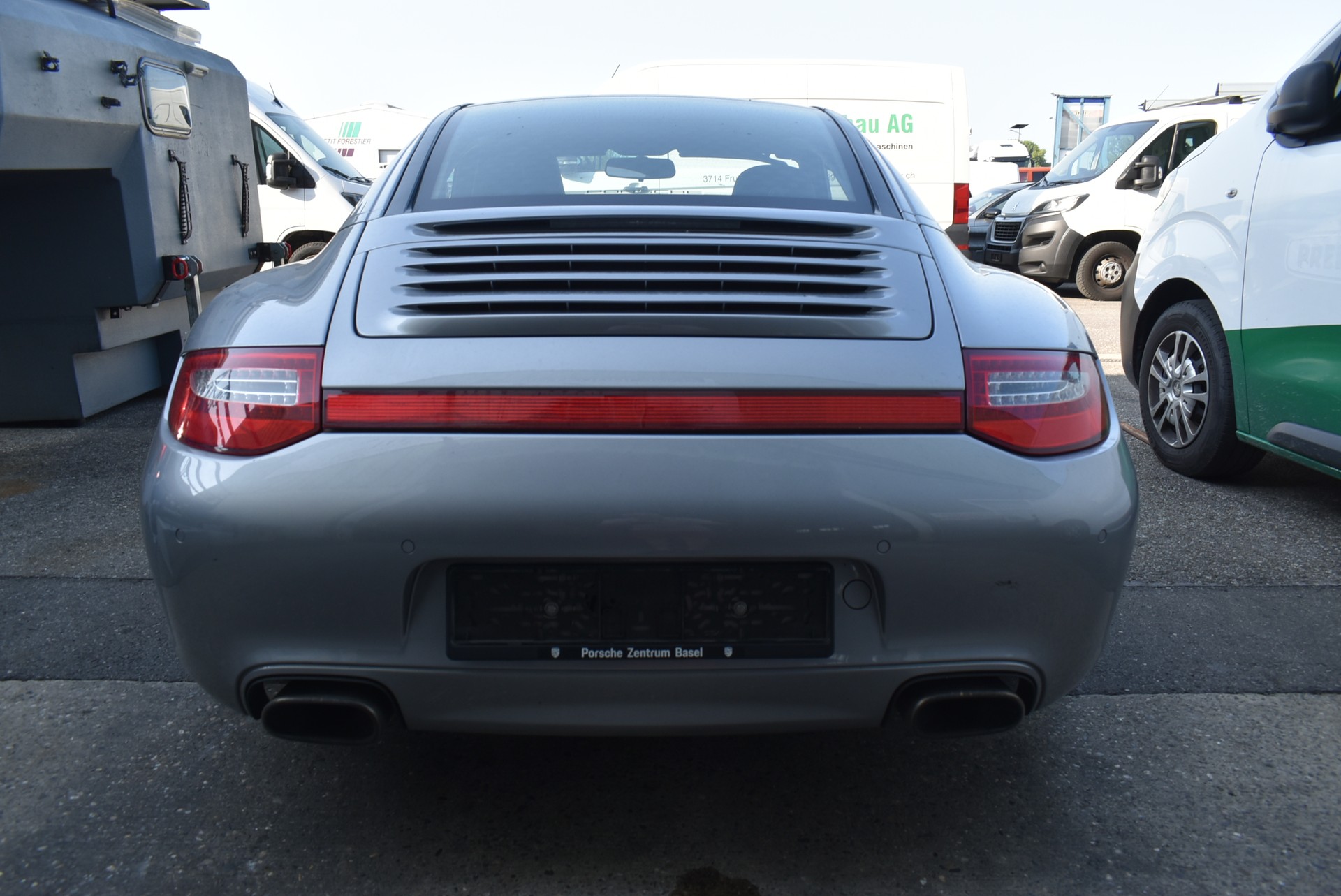 PORSCHE 911 Targa 4-image-8