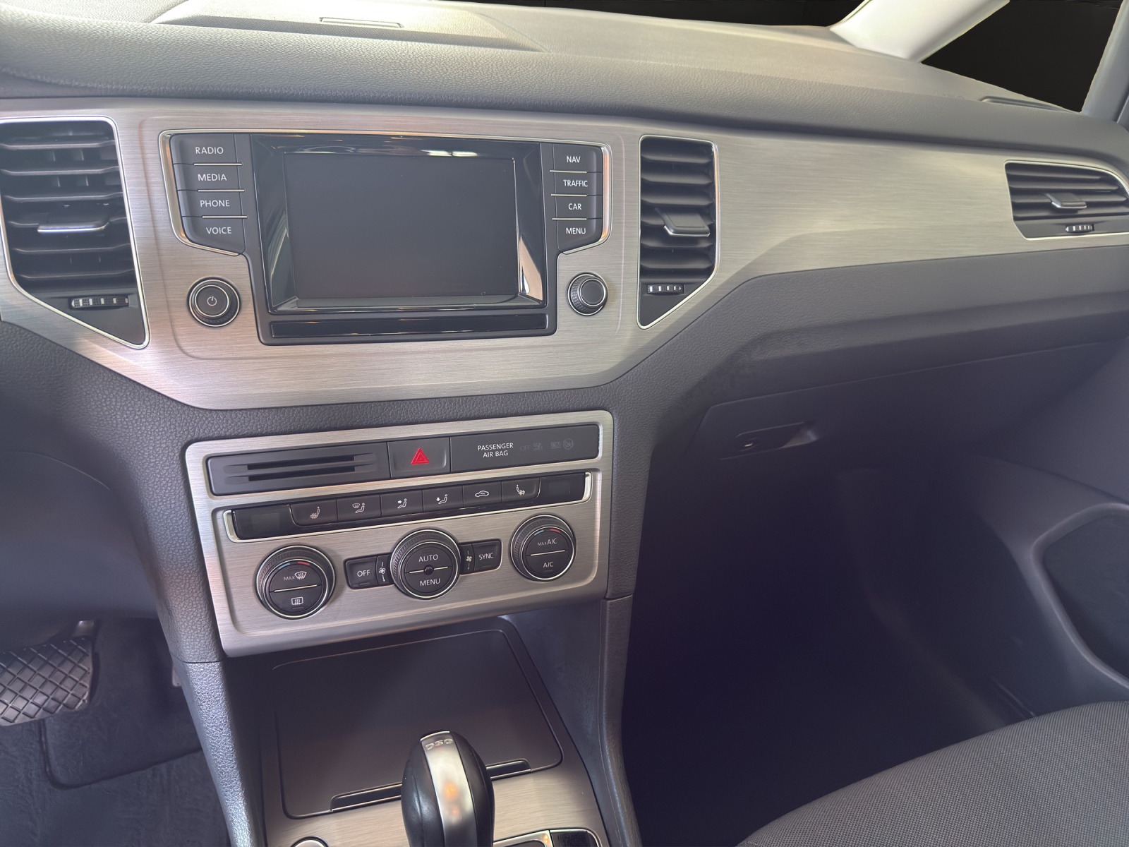 VW Golf Sportsvan 1.4 TSI Comfortline DSG-image-12