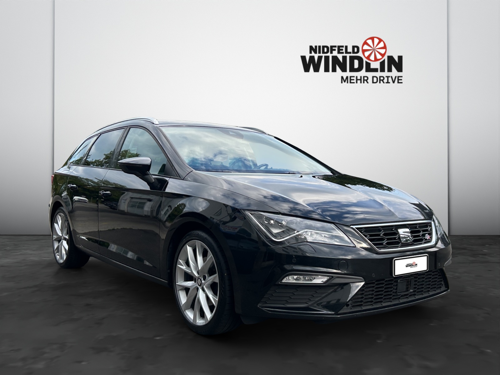 SEAT Leon ST 2.0 TDI CR FR Line 4Drive DSG-image-0
