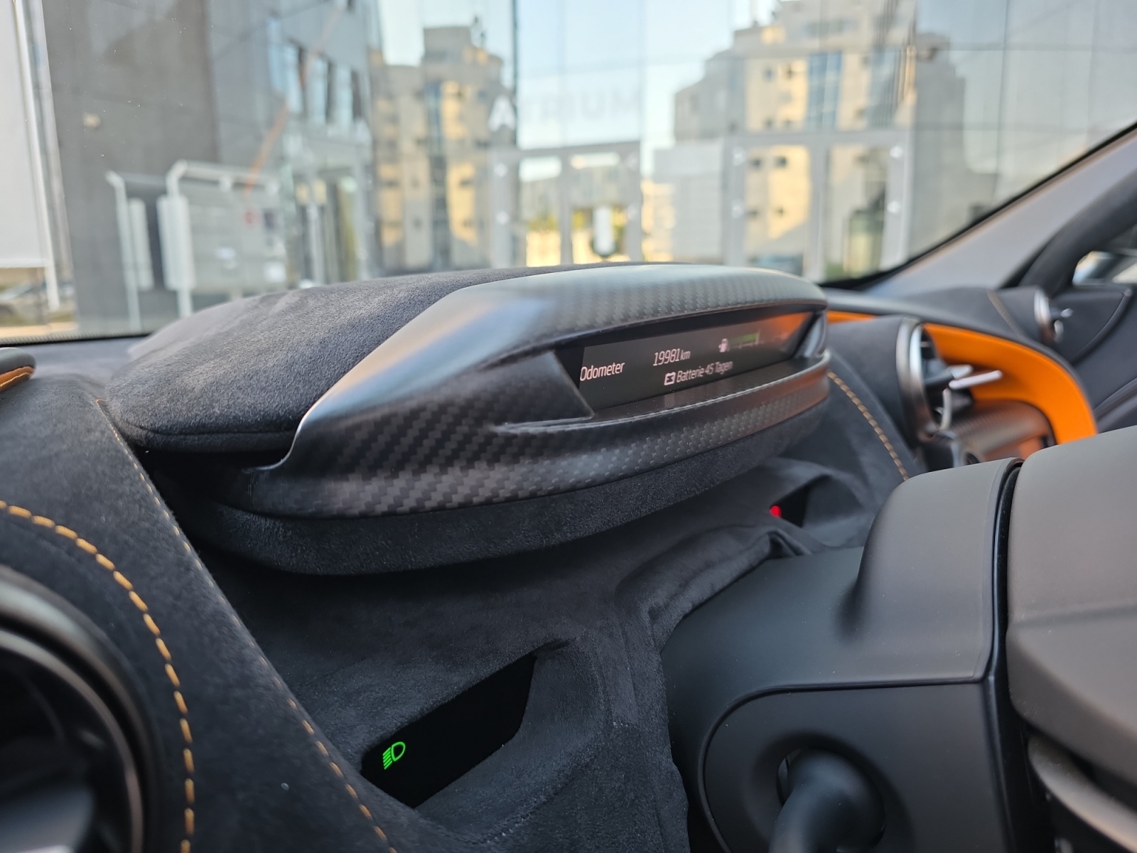 McLAREN 720S Spider Performance 4.0 V8 SSG-image-18