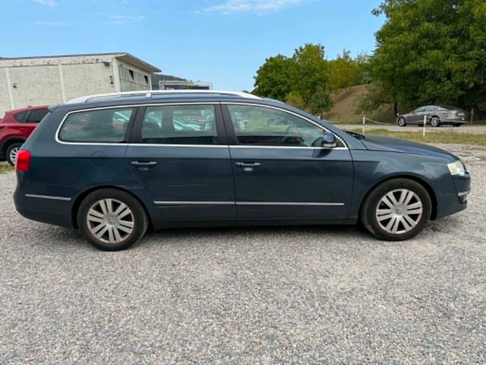 VW Passat Variant 2.0 TDI Sportline 4Motion-image-8